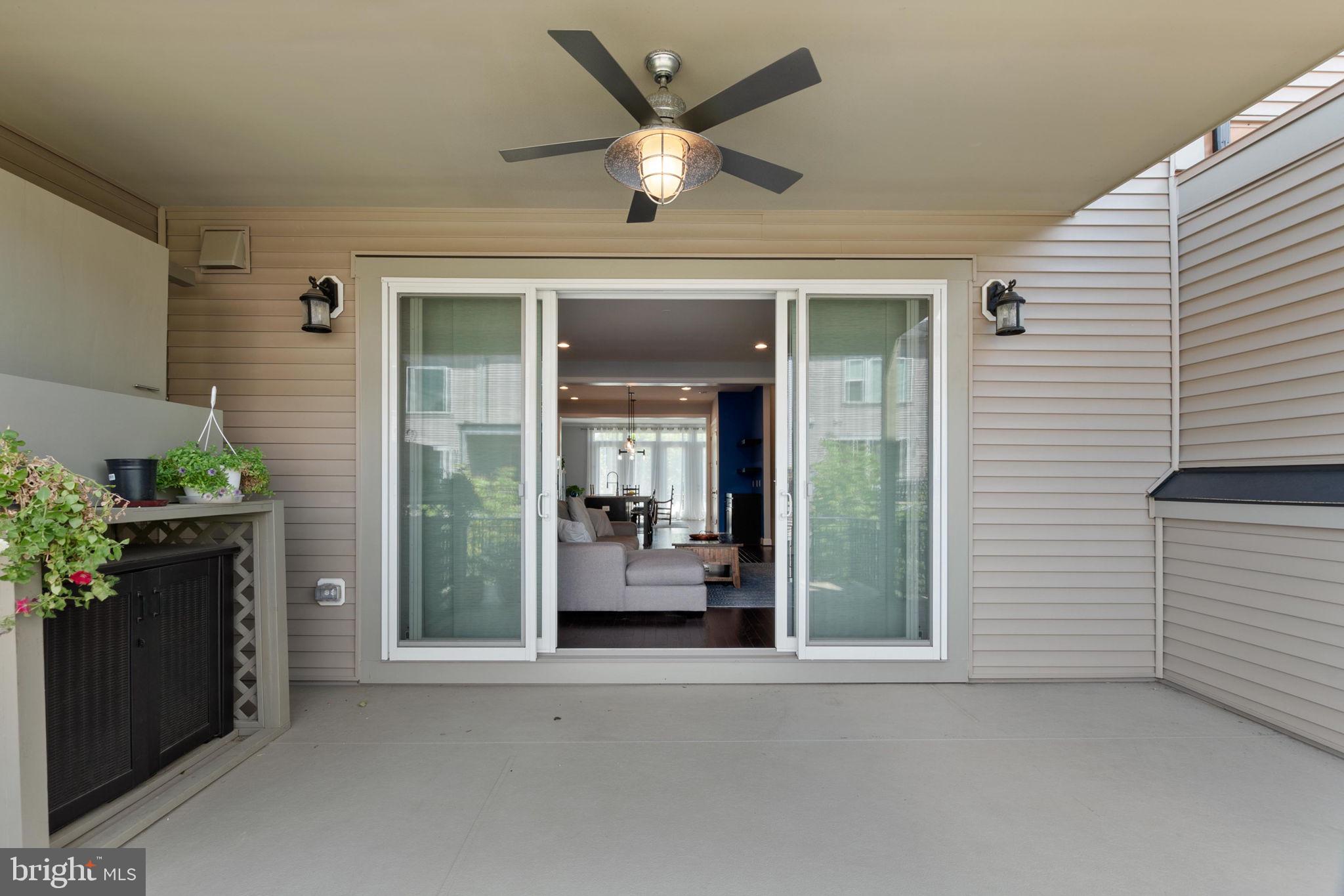 GARDEN DISTRICT AT BRAMBLETON TOWN CENTER - Residential