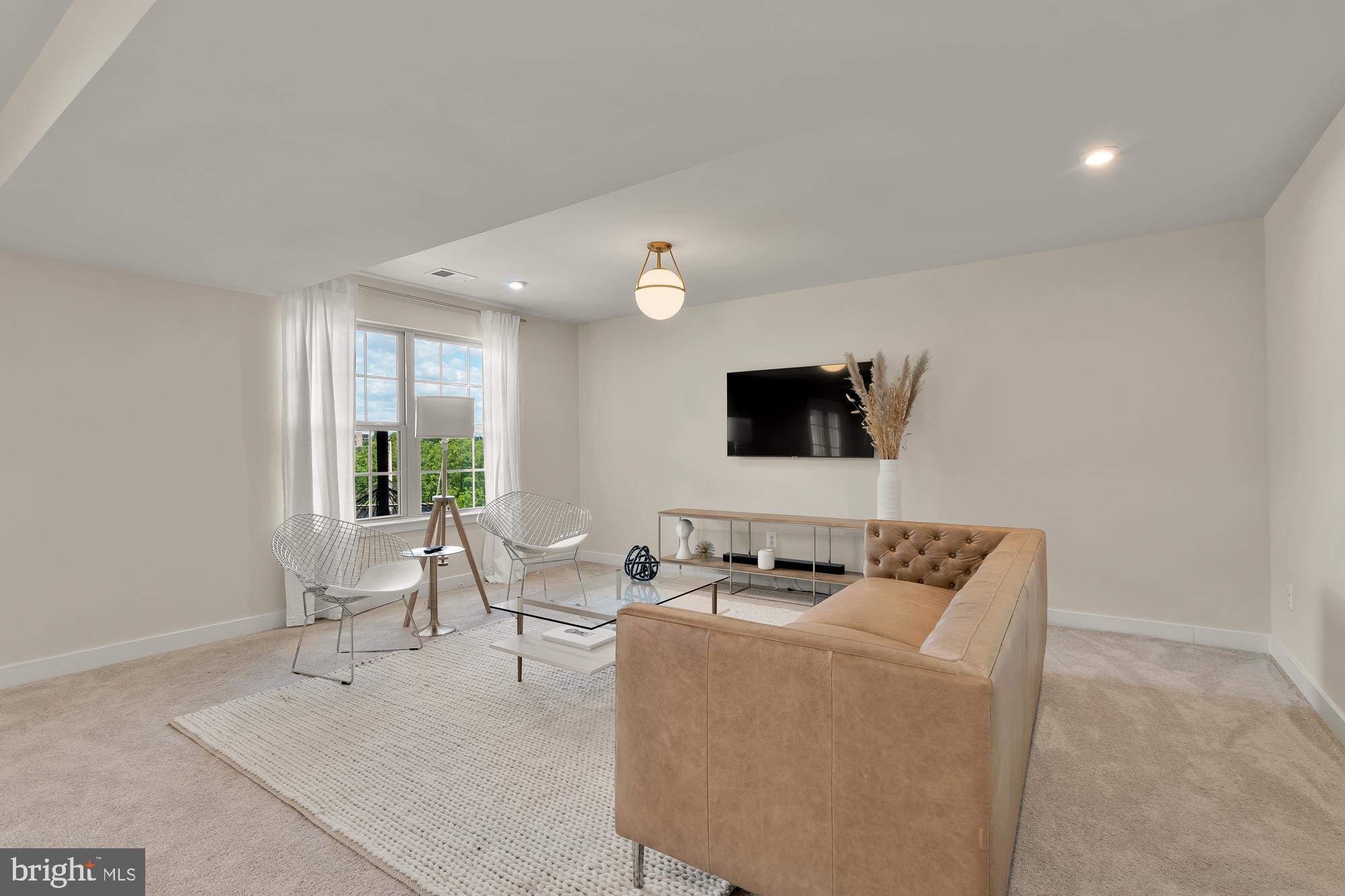 POTOMAC SHORES - Residential Lease