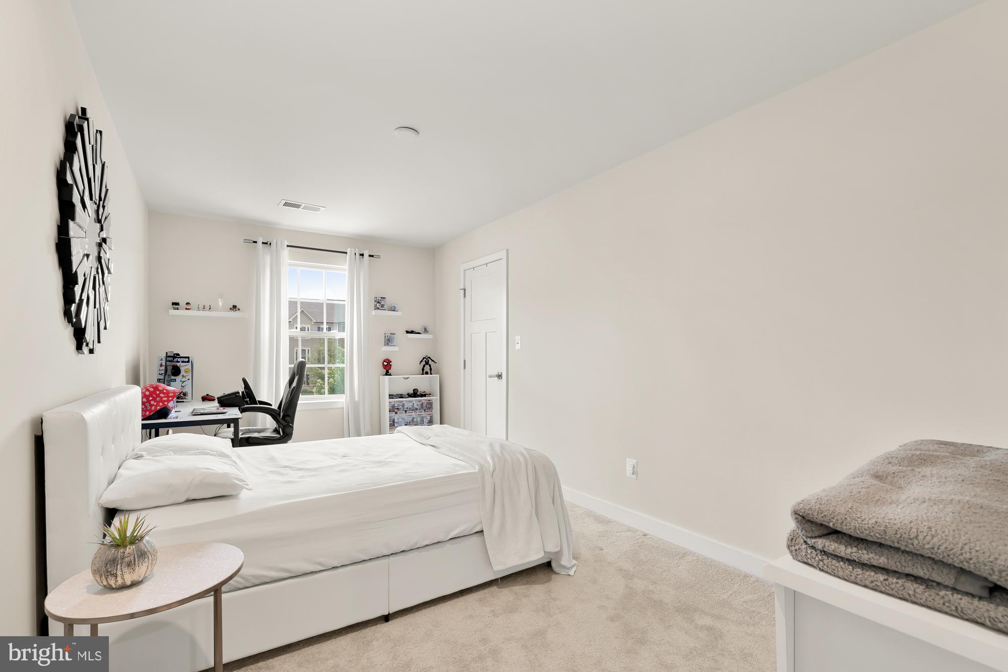 POTOMAC SHORES - Residential Lease