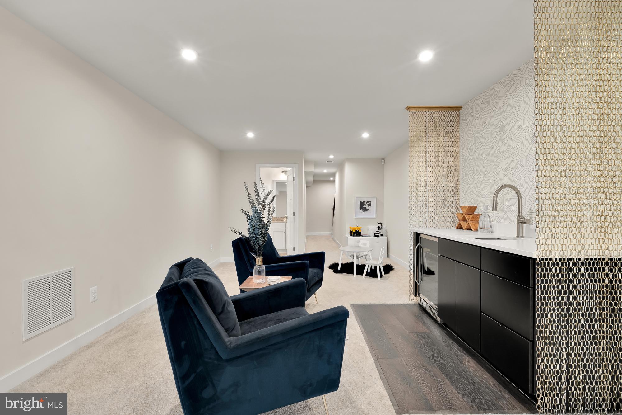 POTOMAC SHORES - Residential Lease