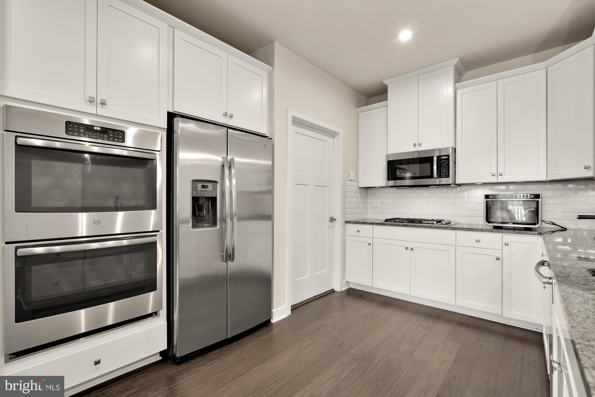 POTOMAC SHORES - Residential Lease