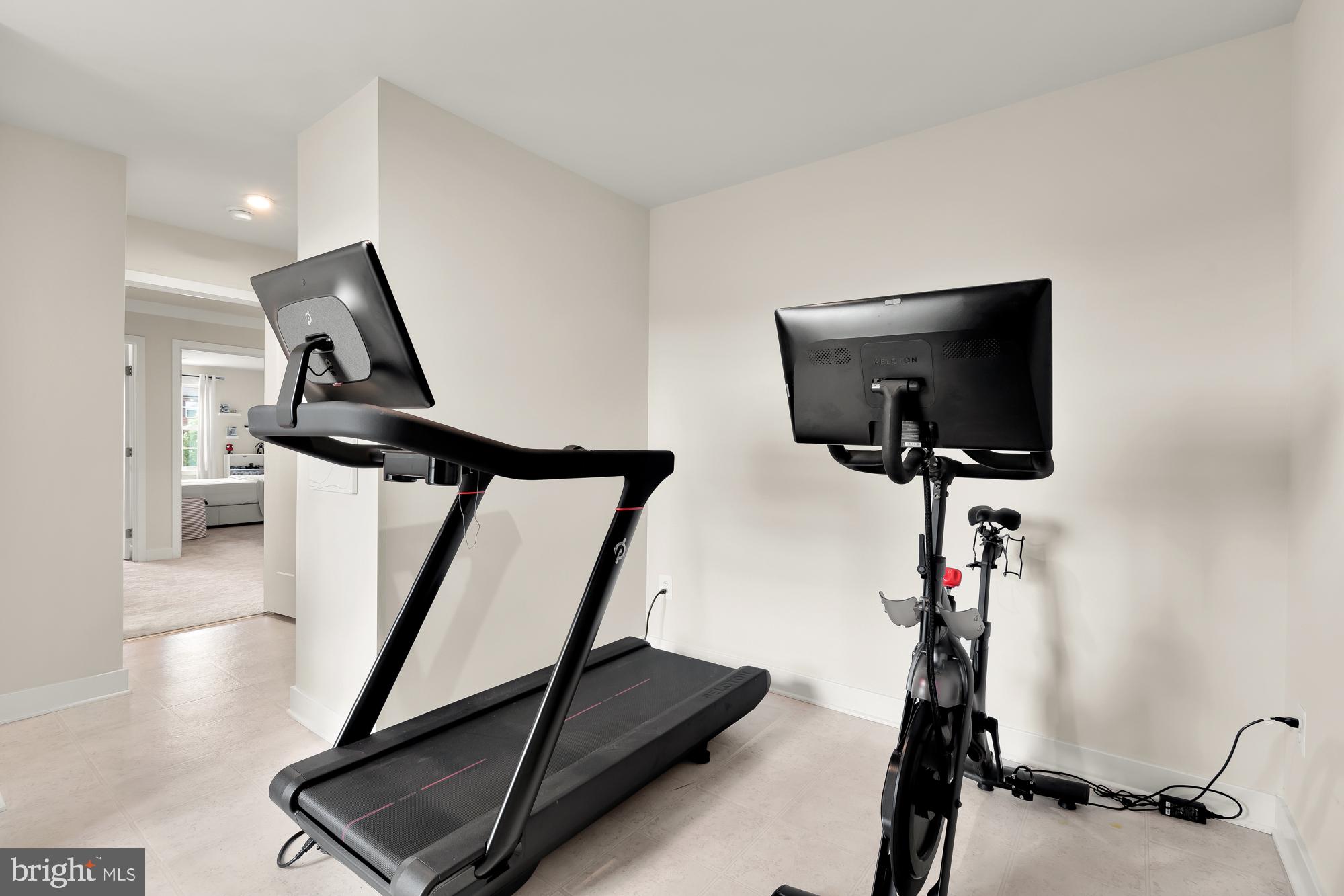 POTOMAC SHORES - Residential Lease