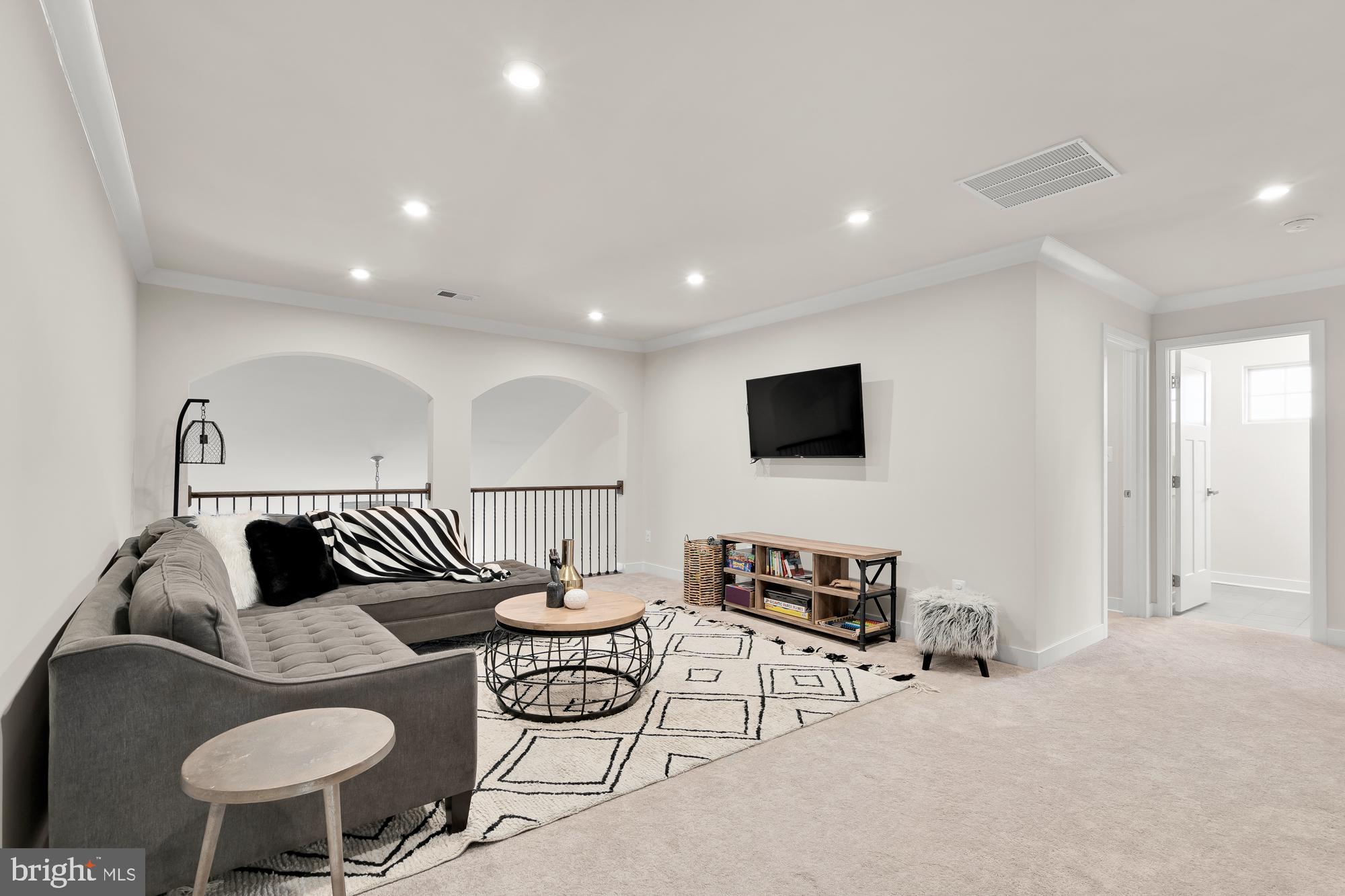 POTOMAC SHORES - Residential Lease