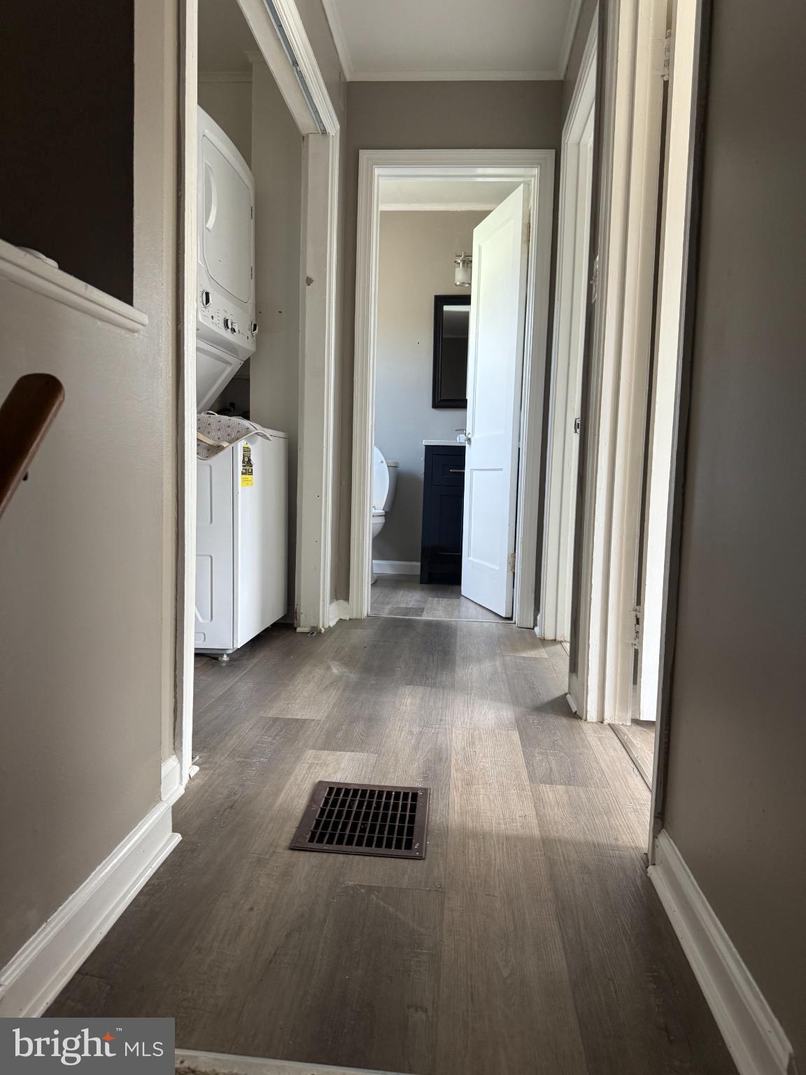 FOREST VILLA - Residential Lease