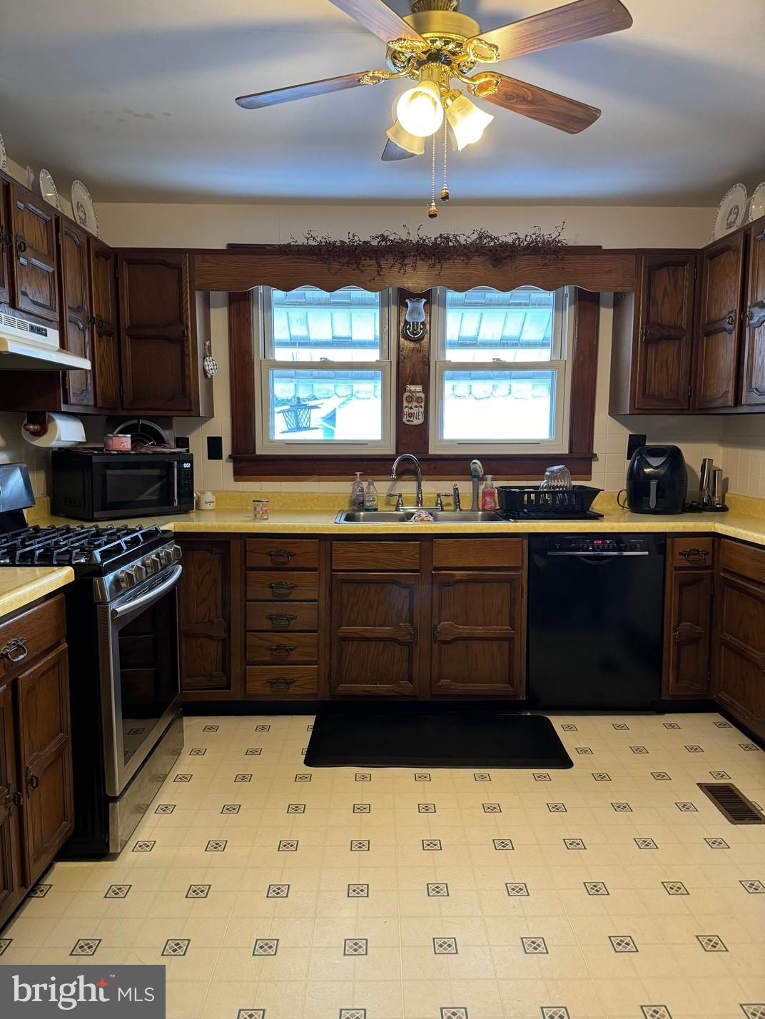 MOOREFIELD - Residential