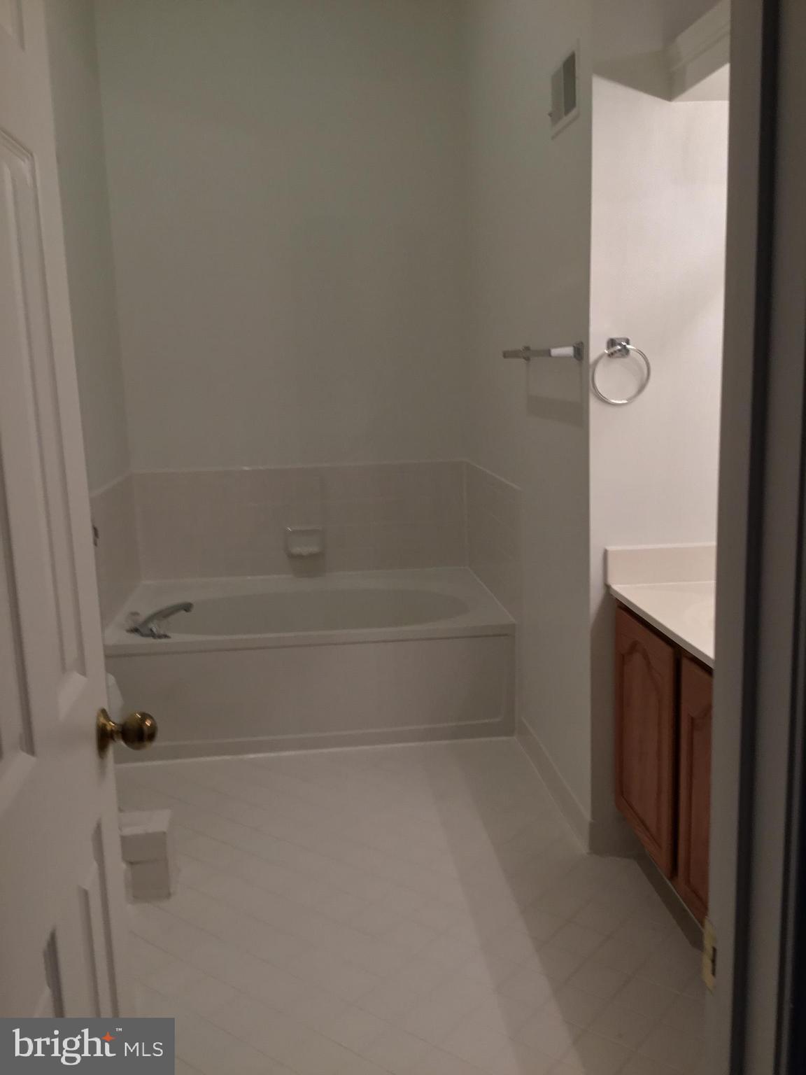 FAIR RIDGE - Residential Lease