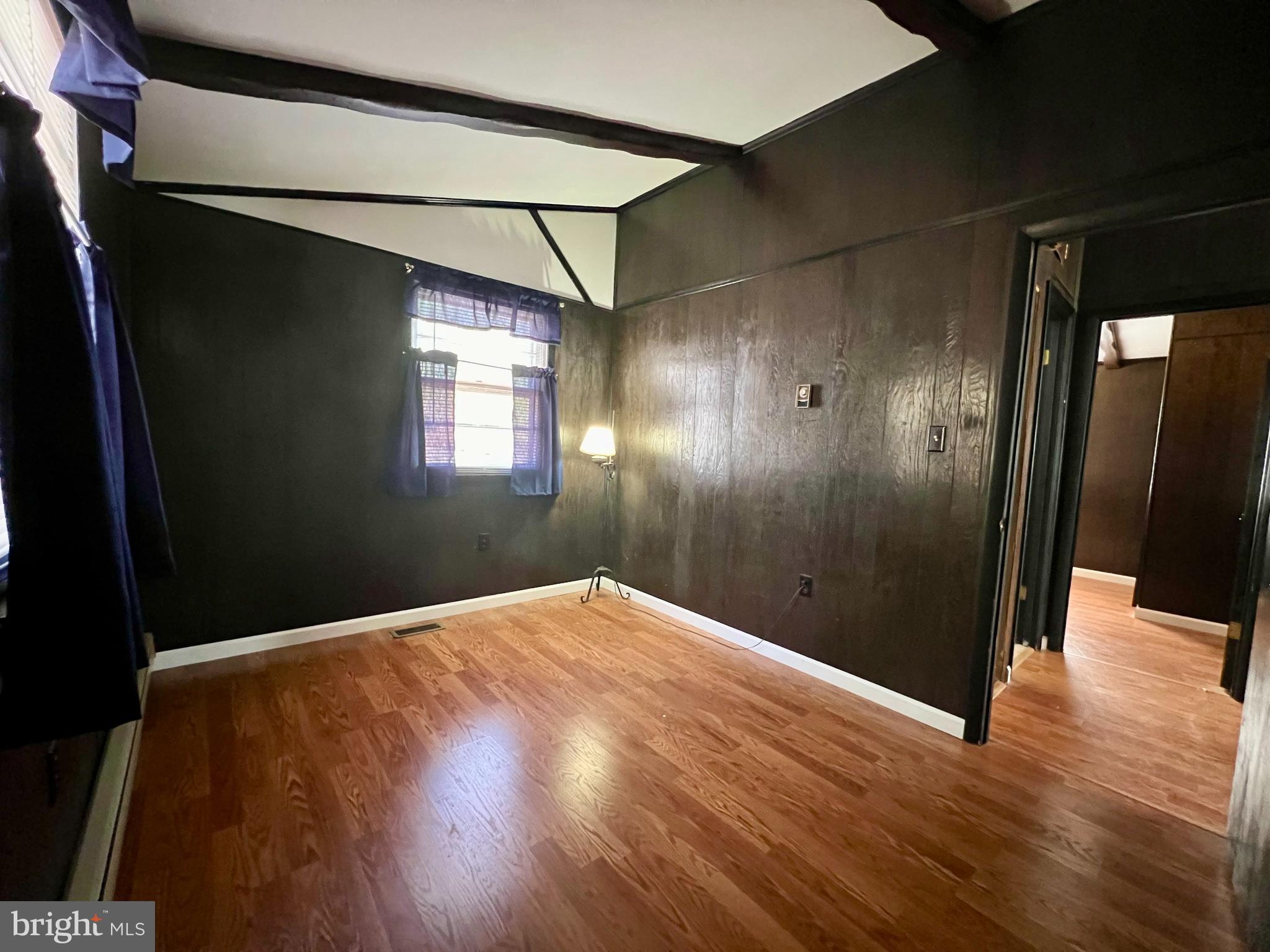 SLEEPY HOLLOW - Residential Lease