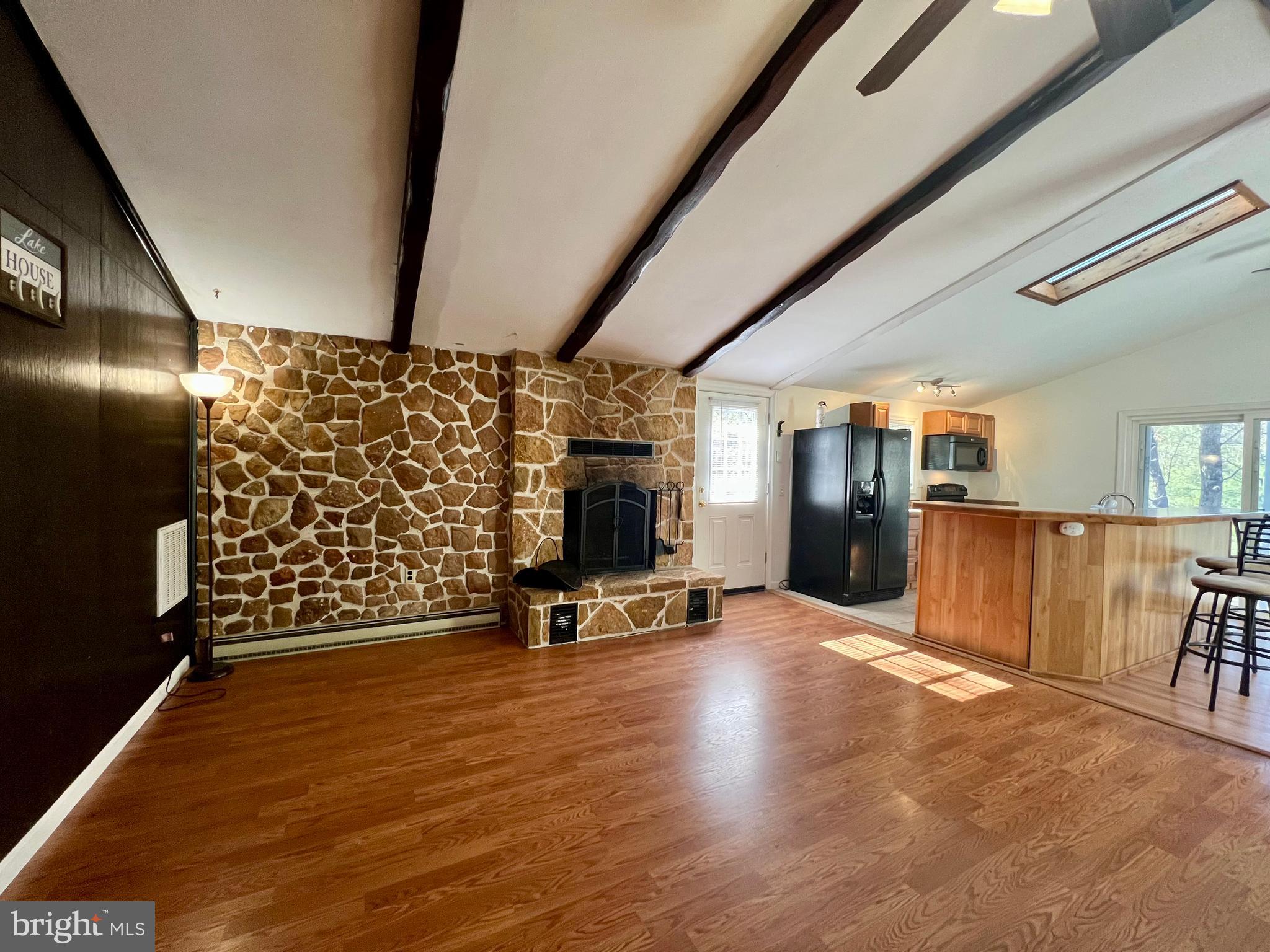 SLEEPY HOLLOW - Residential Lease