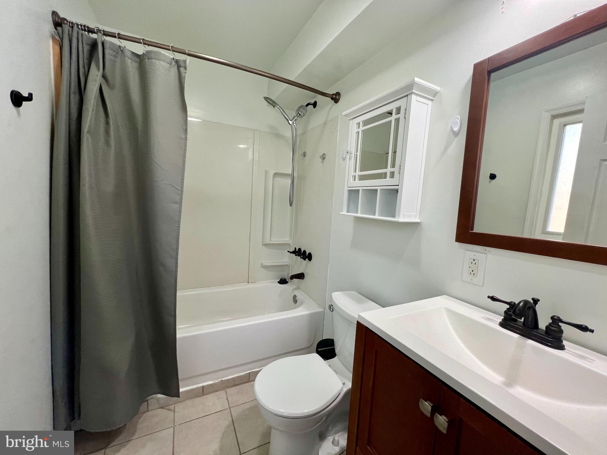 SLEEPY HOLLOW - Residential Lease