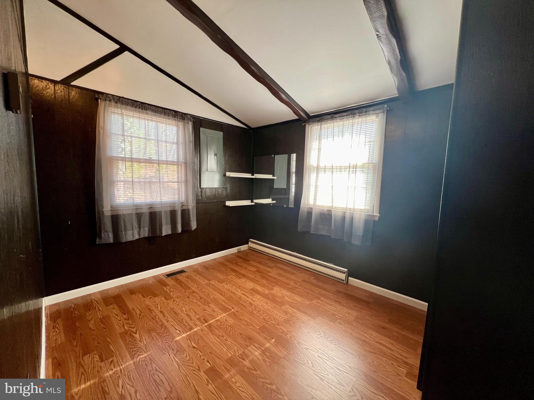 SLEEPY HOLLOW - Residential Lease