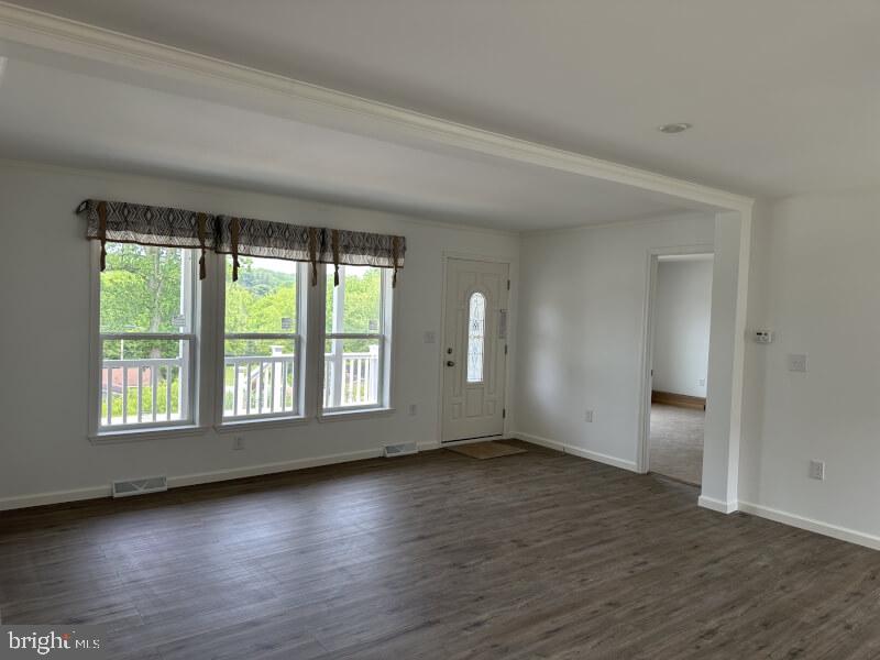 LINDALE VILLAGE - Residential