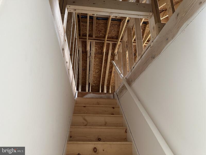 LINDALE VILLAGE - Residential