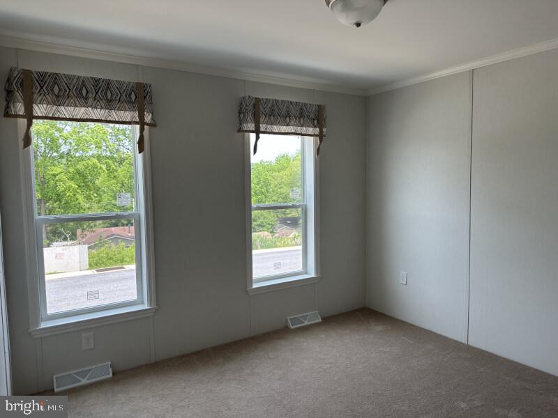 LINDALE VILLAGE - Residential