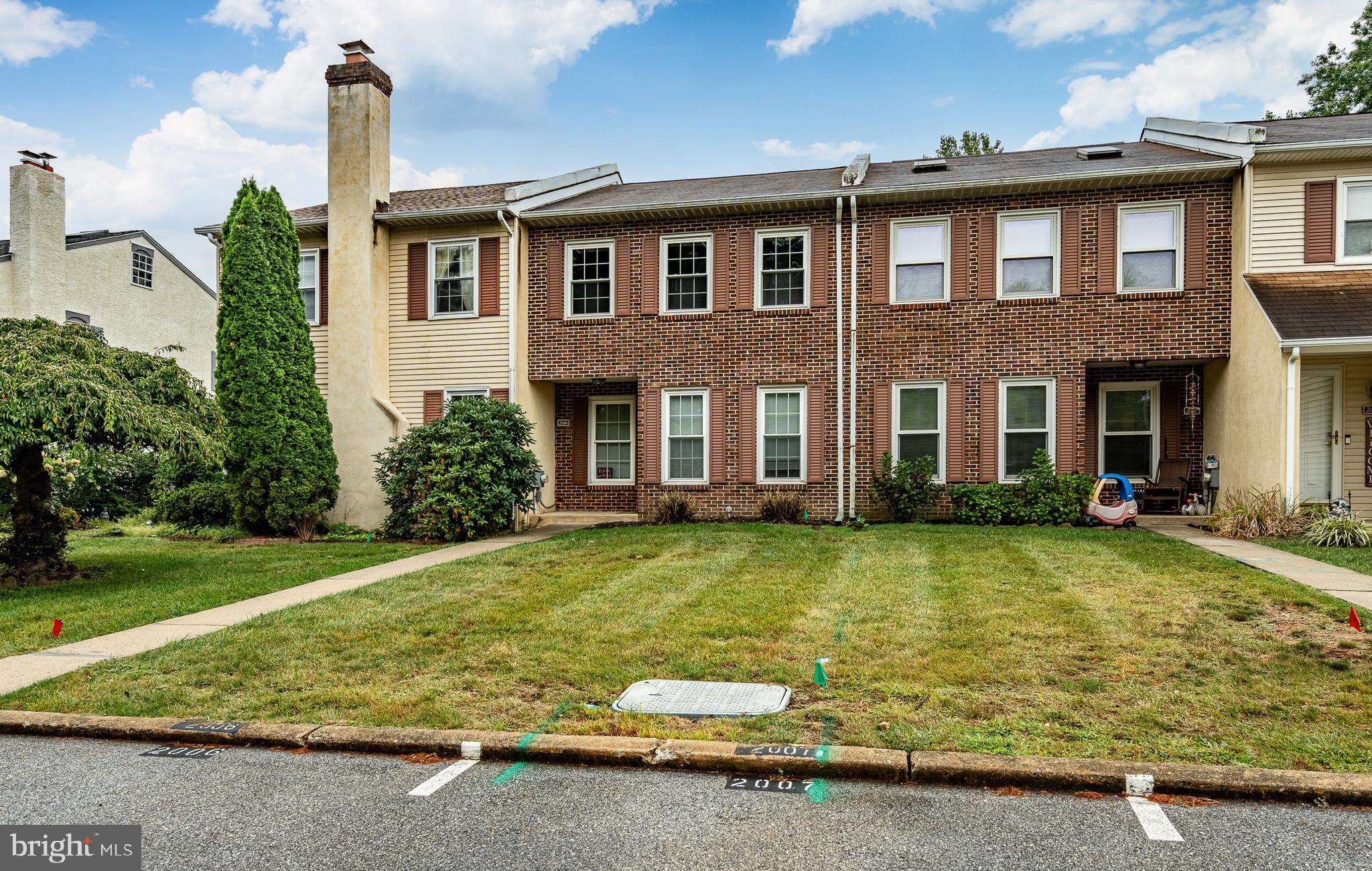Welcome to this charming townhouse located at 2006 Diane Circle in Phoenixville, PA. This home offers a comfortable and inviting living space with 1,412 square feet, featuring 2 bedrooms and 1.5 baths.
Step inside to discover a bright and open floor plan. The main level boasts beautiful hardwood floors and a thoughtfully designed kitchen with white cabinetry, granite countertops, and stainless steel appliances. The kitchen provides a seamless flow into the living areas, perfect for everyday living and entertaining.
Upstairs, you'll find the two spacious bedrooms and a full bath, providing a peaceful retreat.
Enjoy the outdoors on the private deck, ideal for grilling and relaxing while overlooking a lush, wooded backyard. This community also offers fantastic amenities, including a basketball court and a playground, perfect for all ages.
This home is conveniently located in Phoenixville, a vibrant area known for its great dining, shopping, and entertainment. Don't miss the opportunity to make this wonderful townhouse your own!