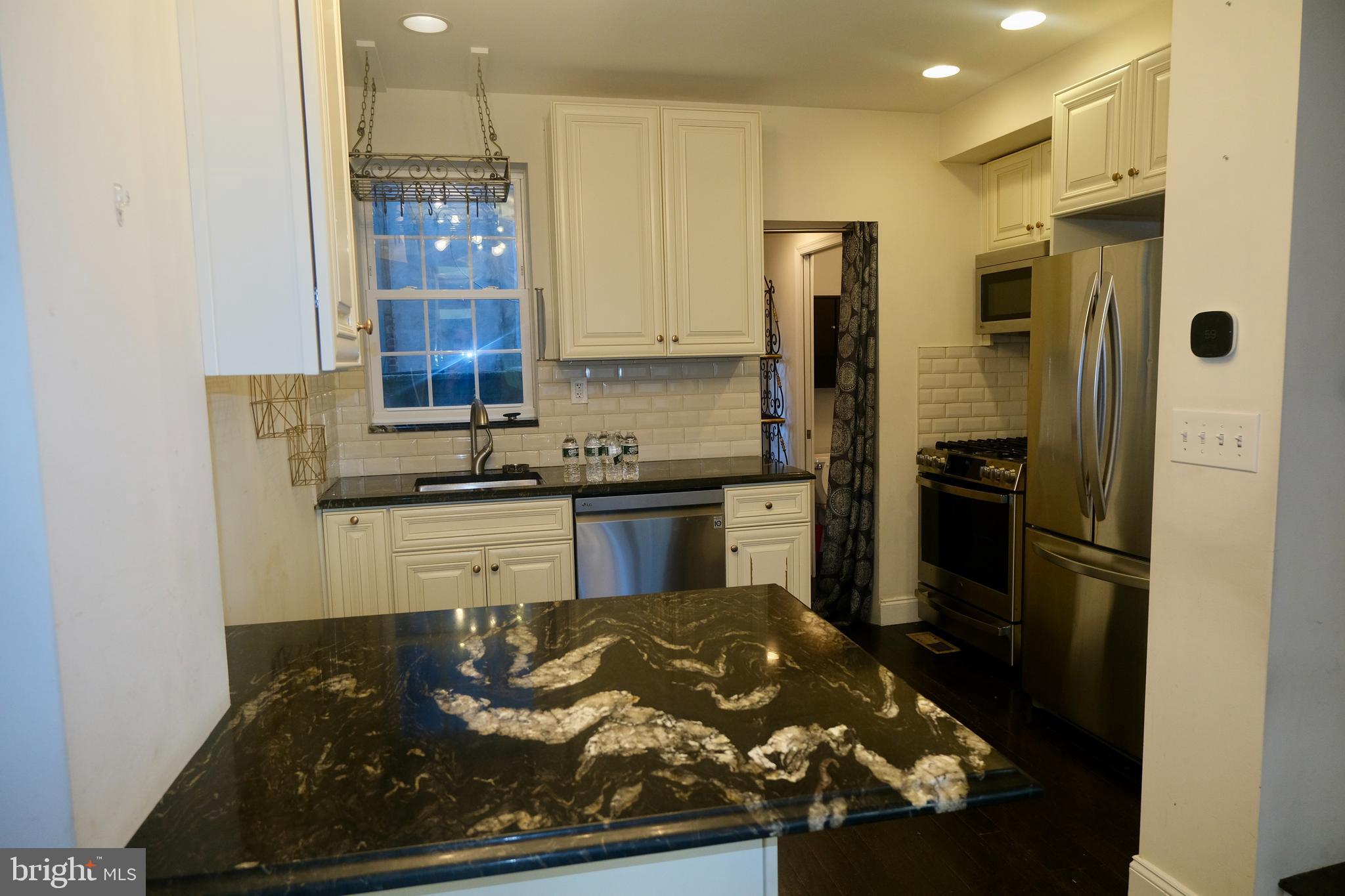 BELLA VISTA - Residential Lease