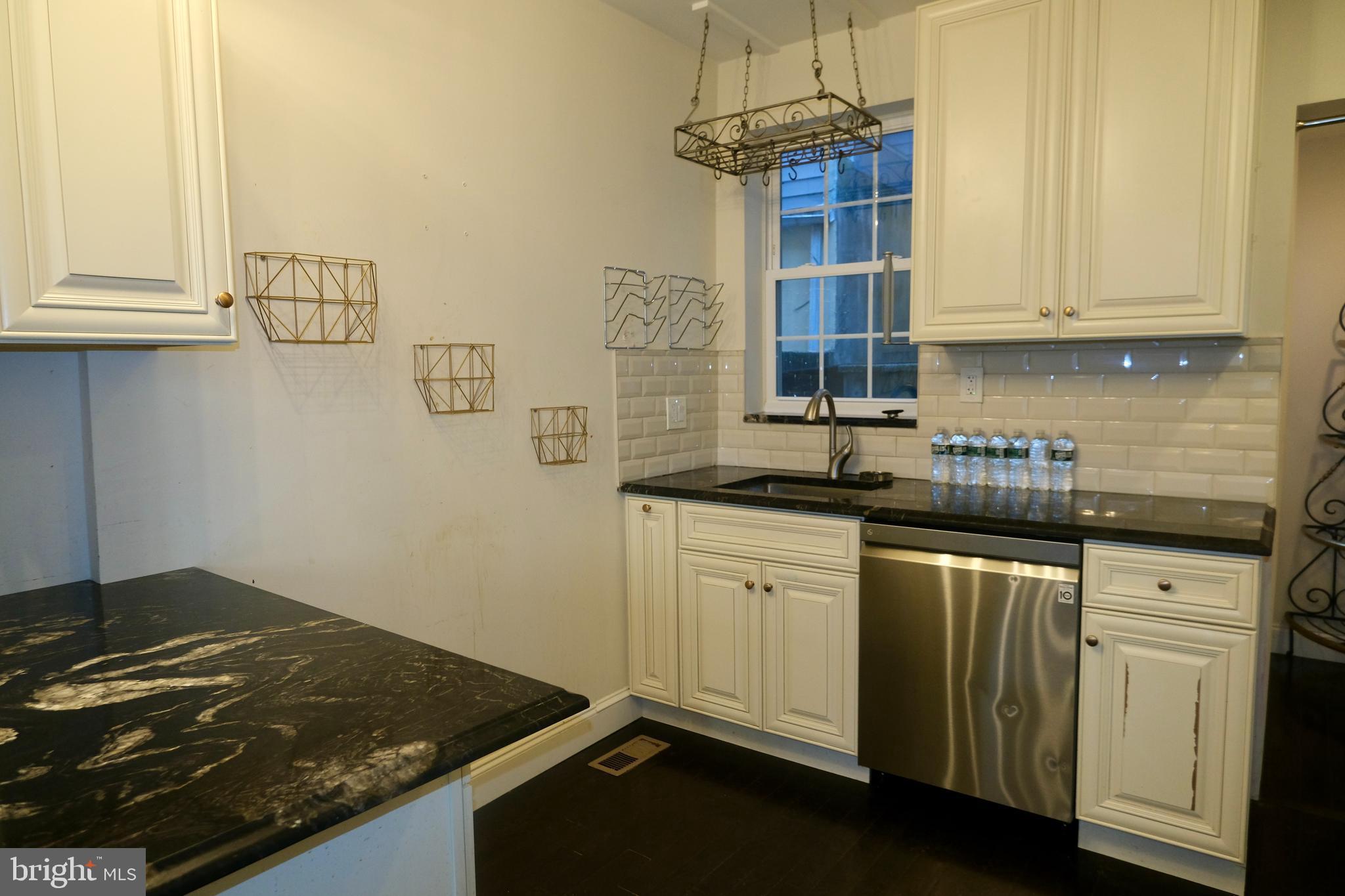 BELLA VISTA - Residential Lease