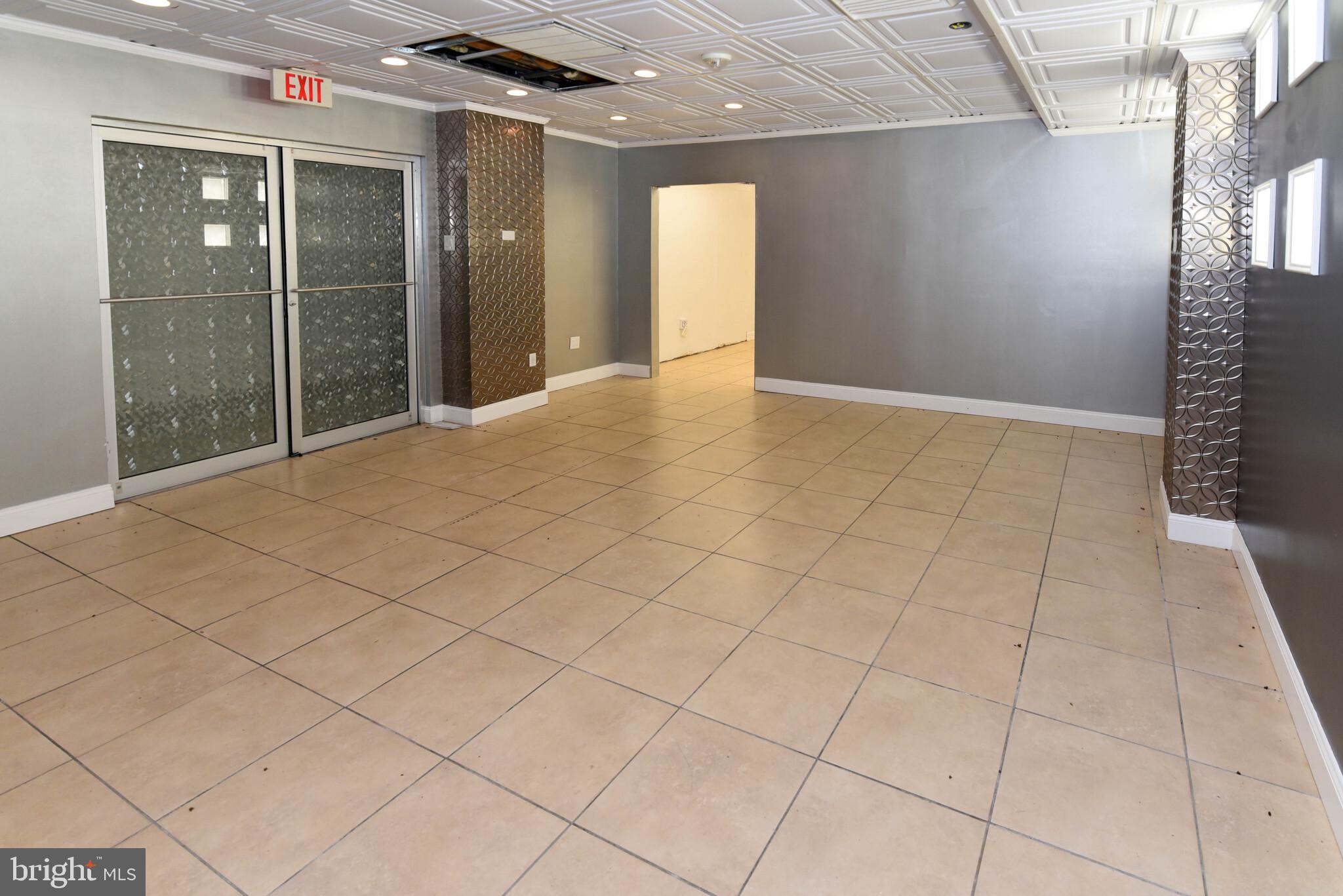 ALEXANDRIA - Commercial Sale