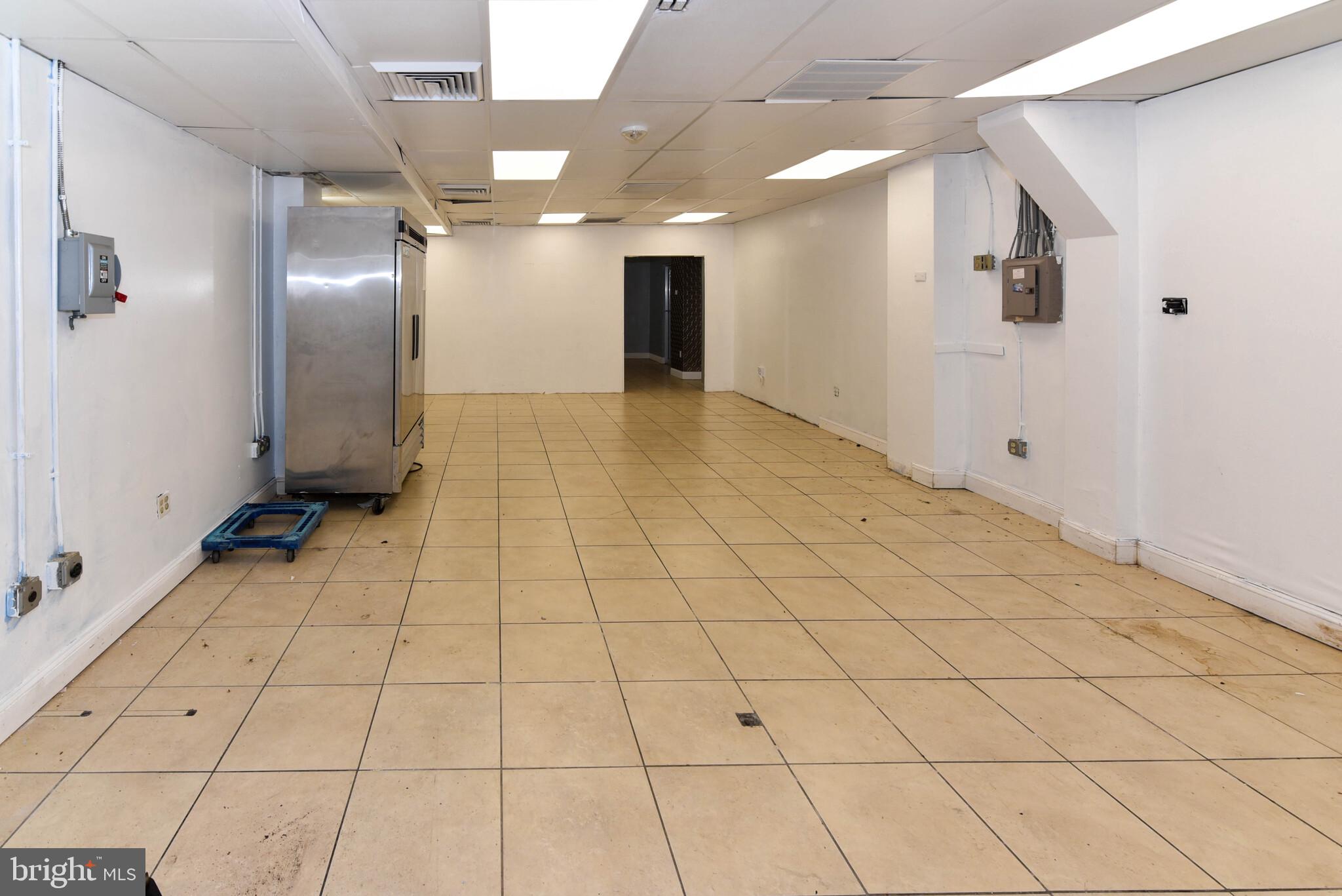 ALEXANDRIA - Commercial Sale