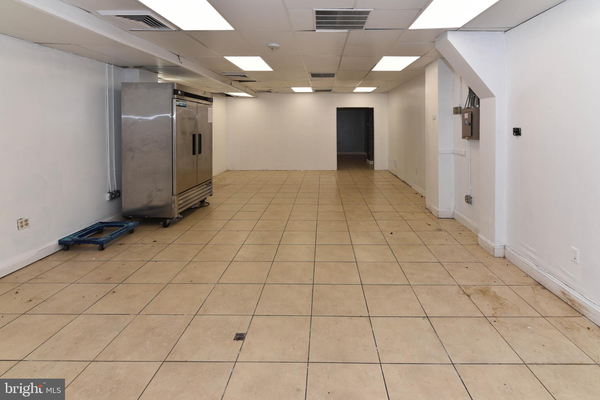 ALEXANDRIA - Commercial Sale