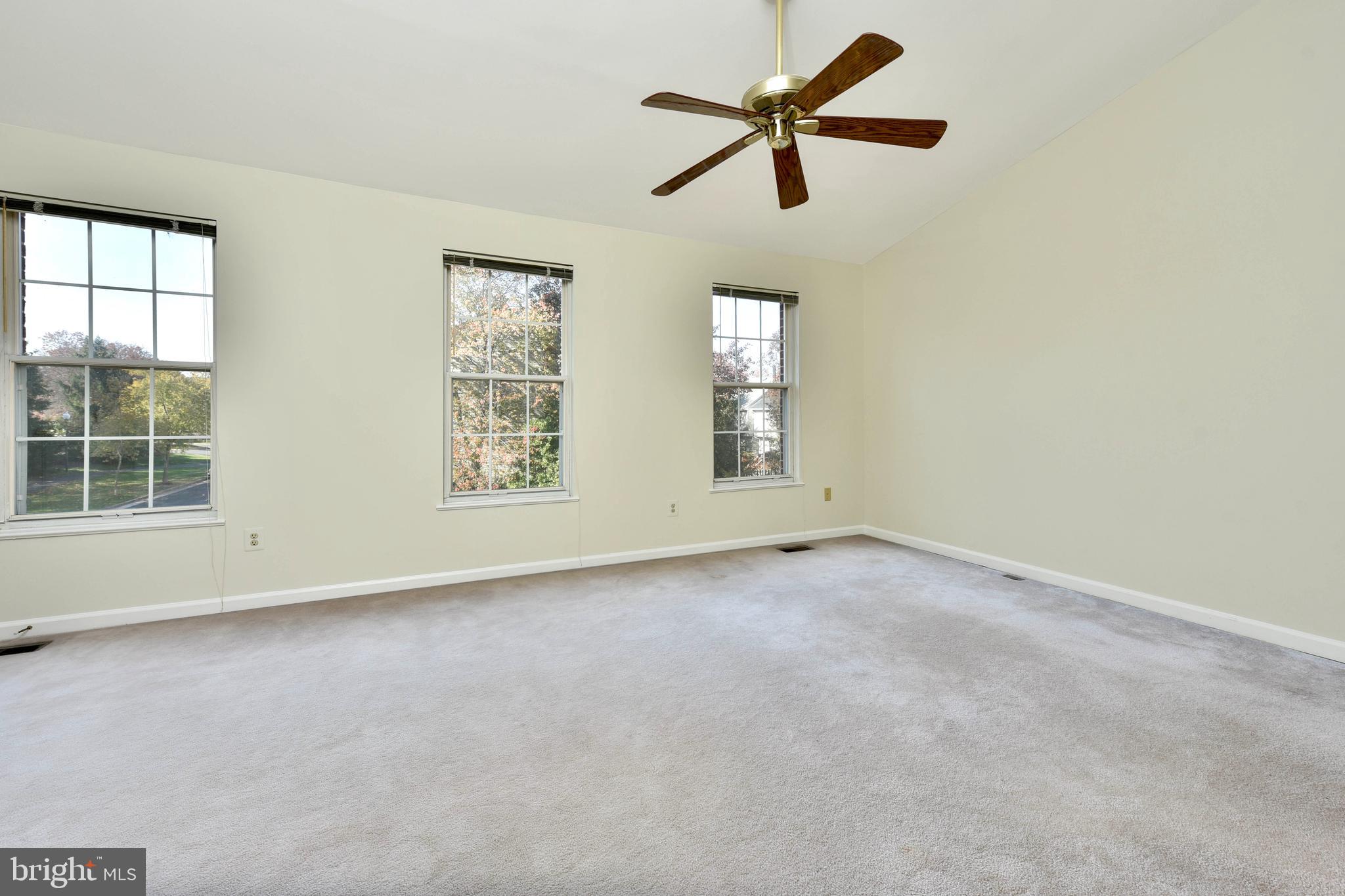 POTOMAC LAKES - Residential Lease