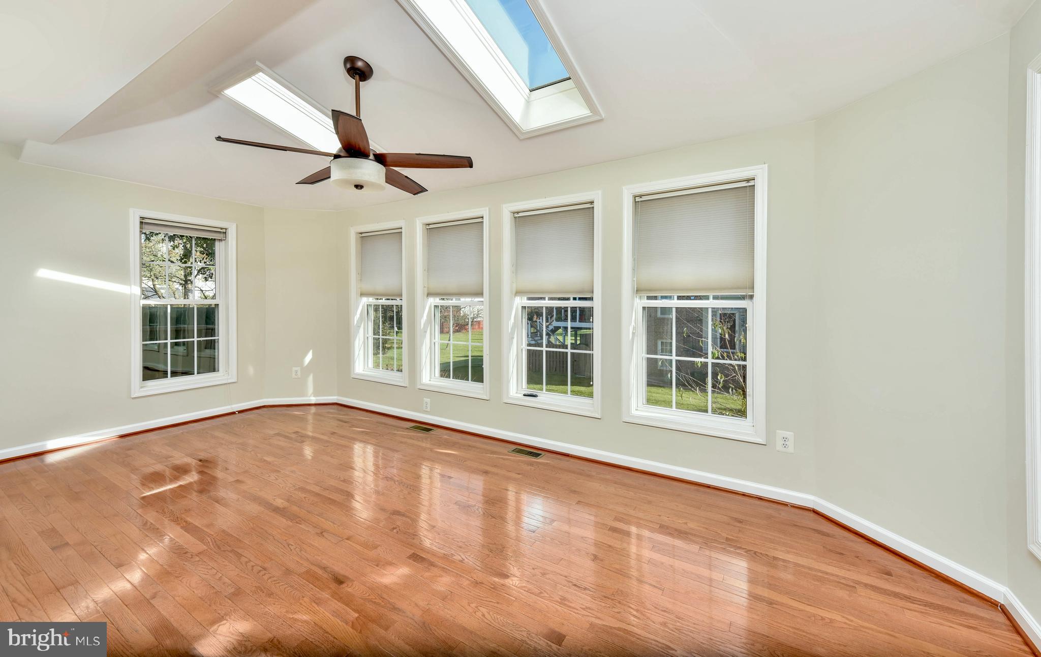 POTOMAC LAKES - Residential Lease