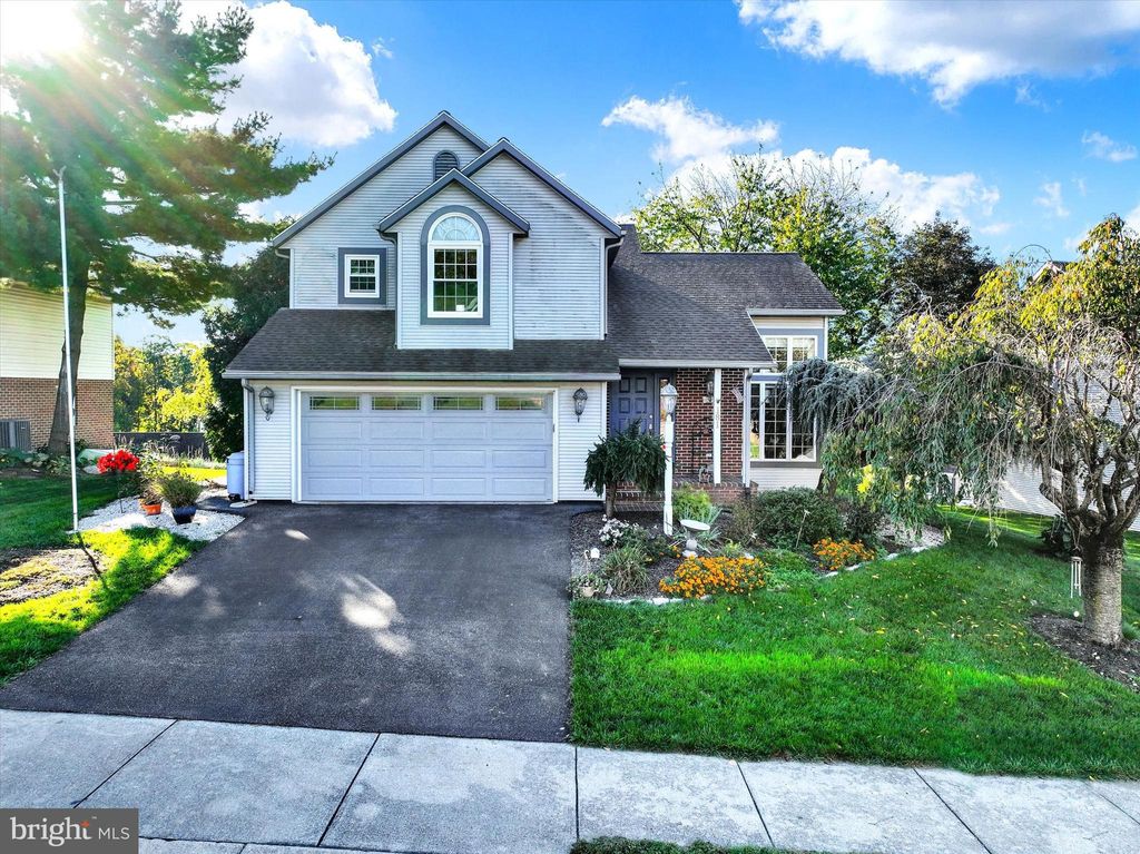 Photo of 181 Windsor Drive, Ephrata, PA 17522 (MLS # PALA2042242)