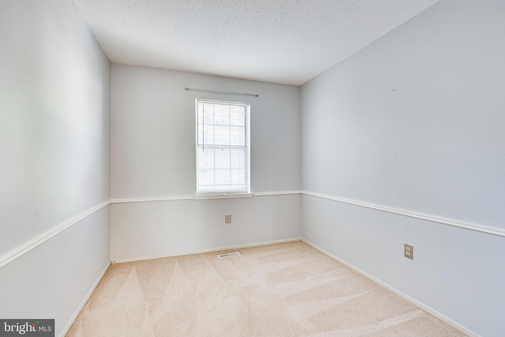 HUNTERS SQUARE - Residential Lease