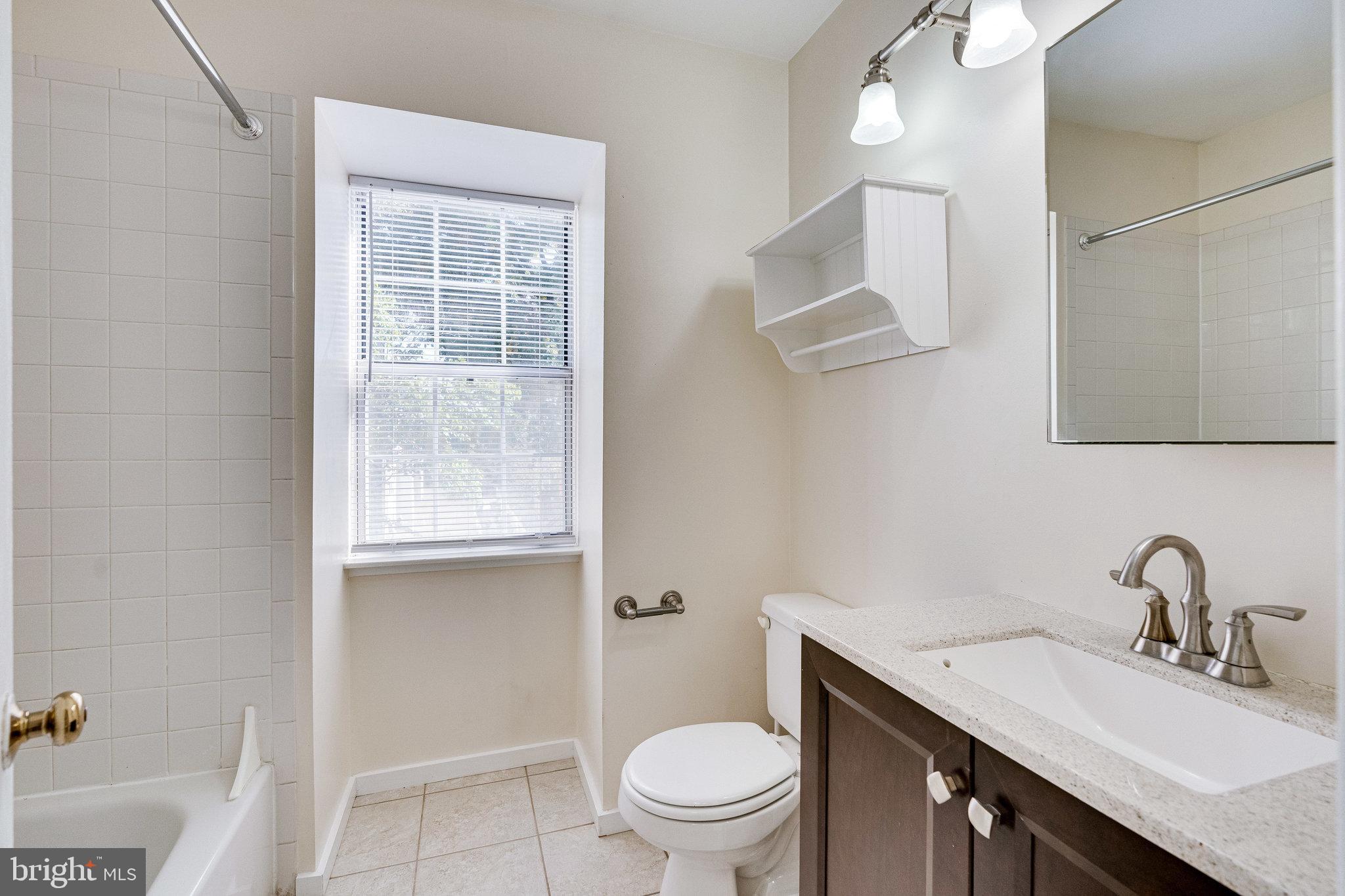 HUNTERS SQUARE - Residential Lease