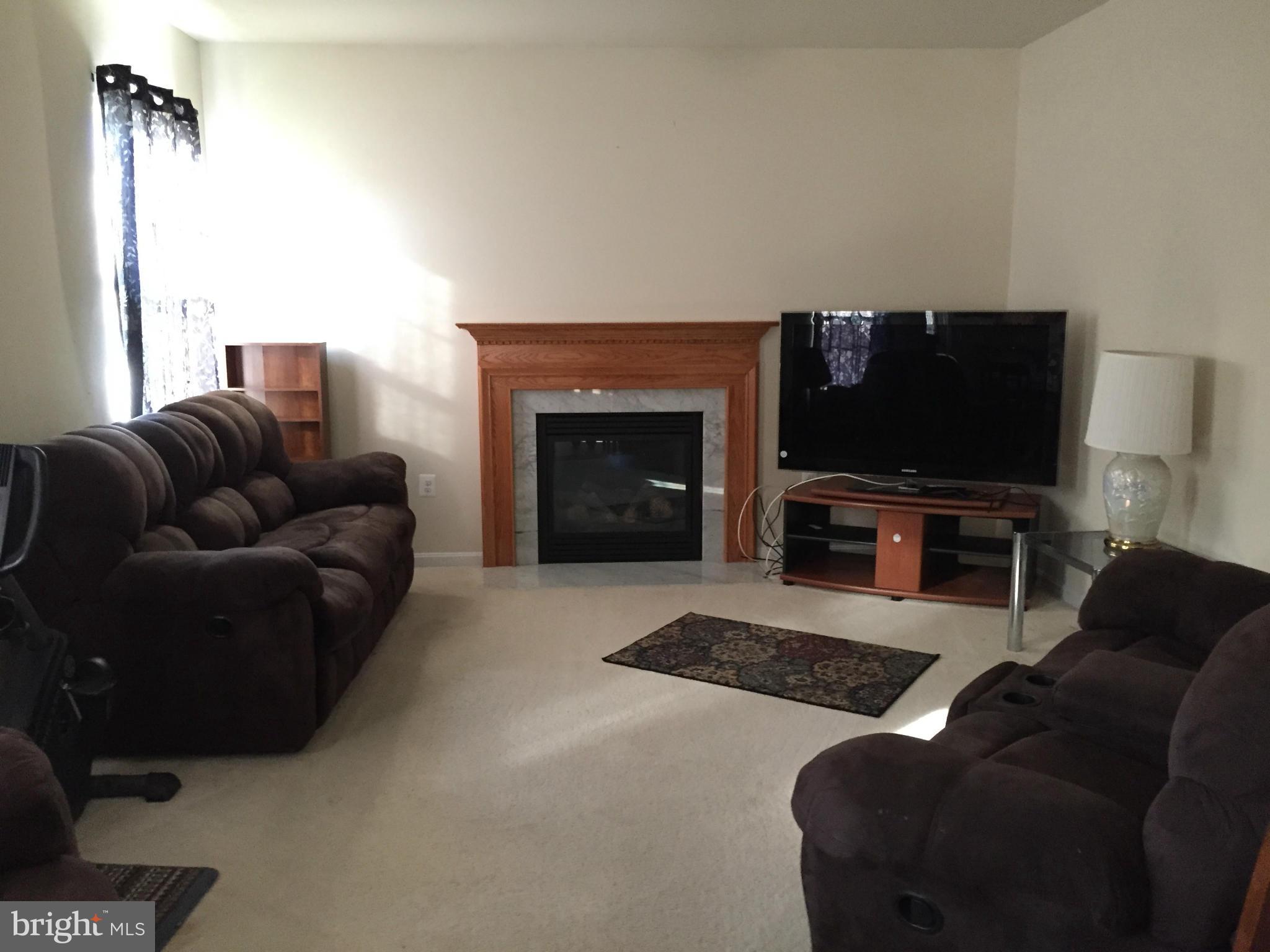 CECIL'S MILL - Residential Lease