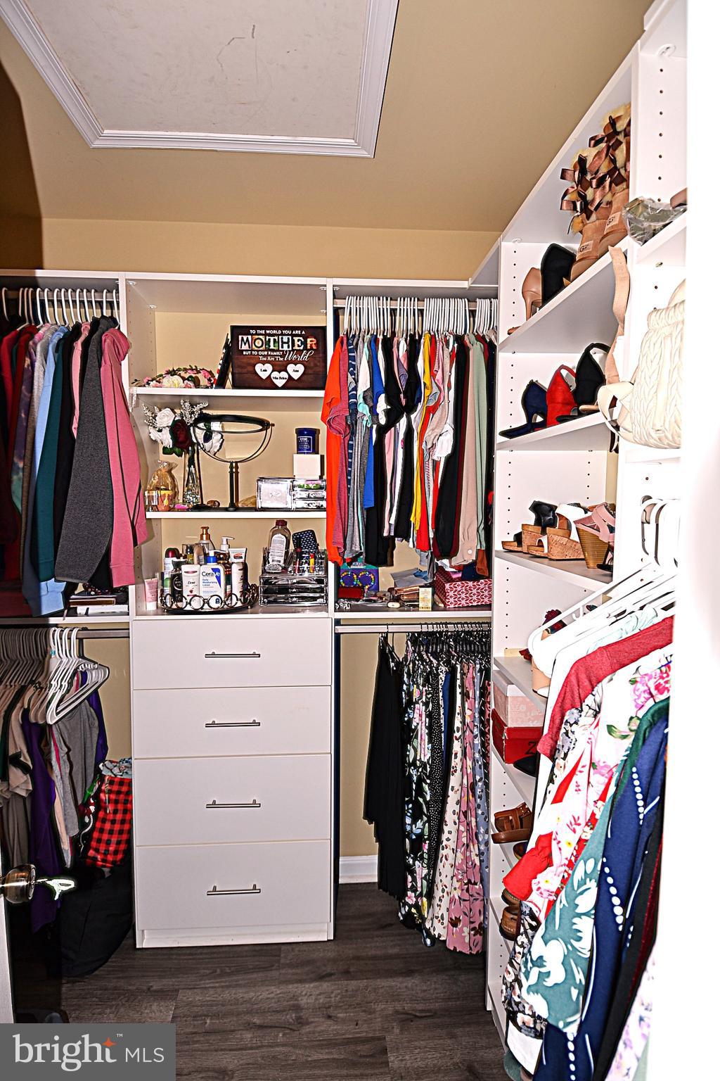 EDWARDS LANDING - Residential