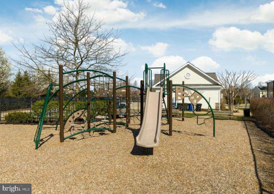 EDWARDS LANDING - Residential