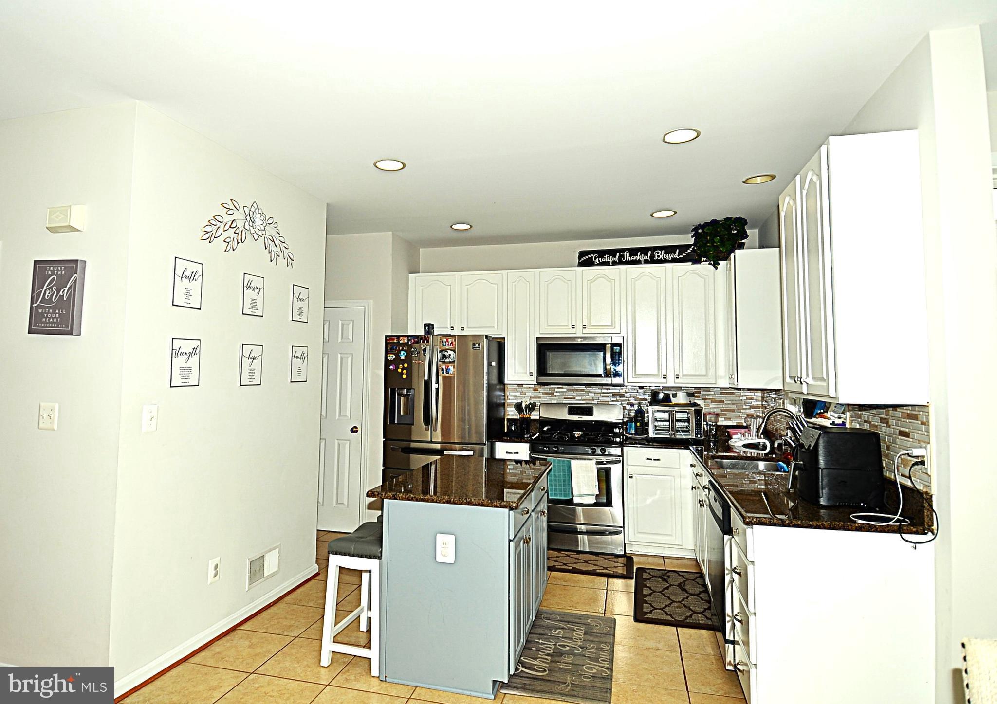 EDWARDS LANDING - Residential