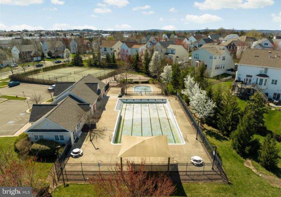 EDWARDS LANDING - Residential