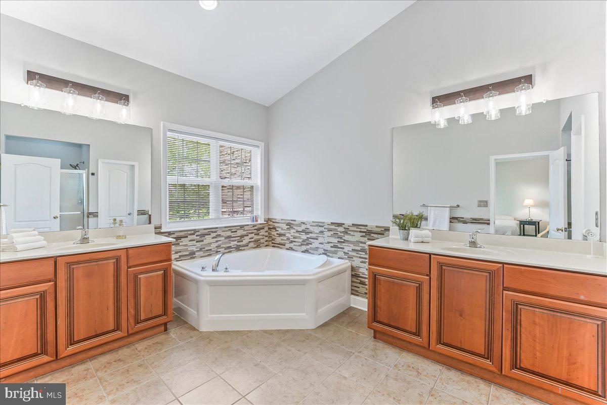 NORTHBROOK - Residential