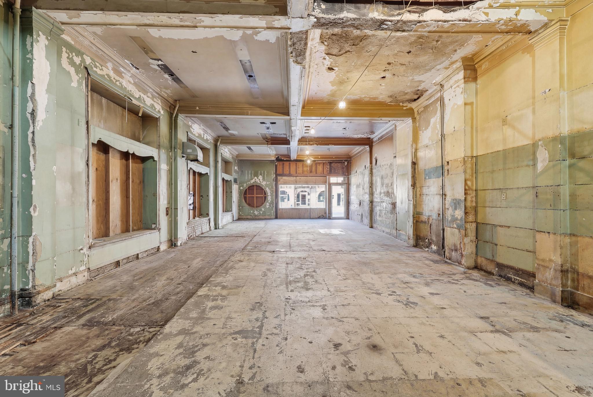 CITY OF MARTINSBURG - Commercial Sale