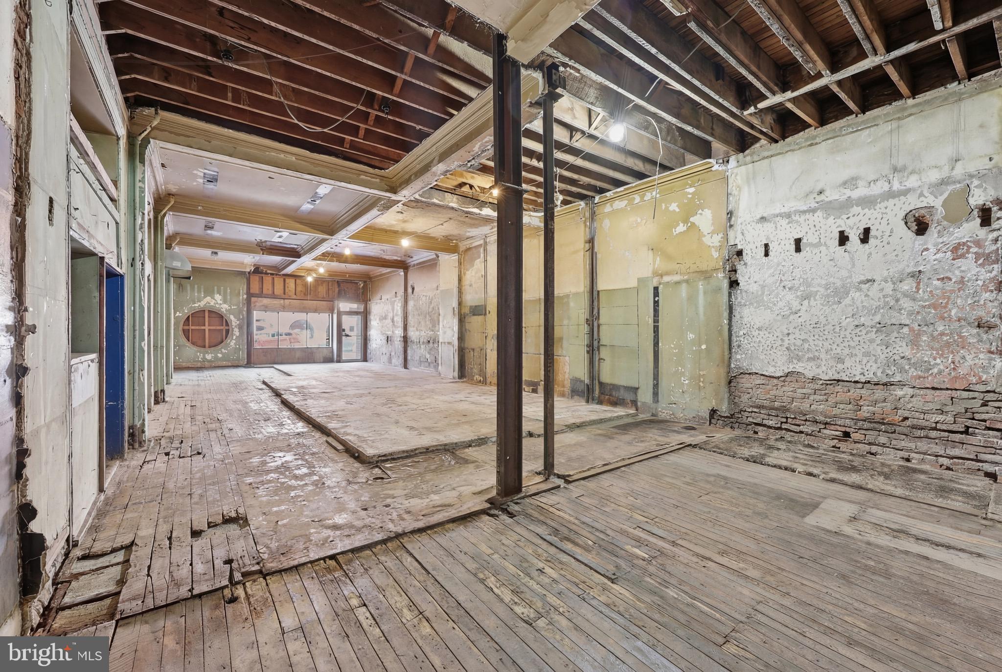 CITY OF MARTINSBURG - Commercial Sale