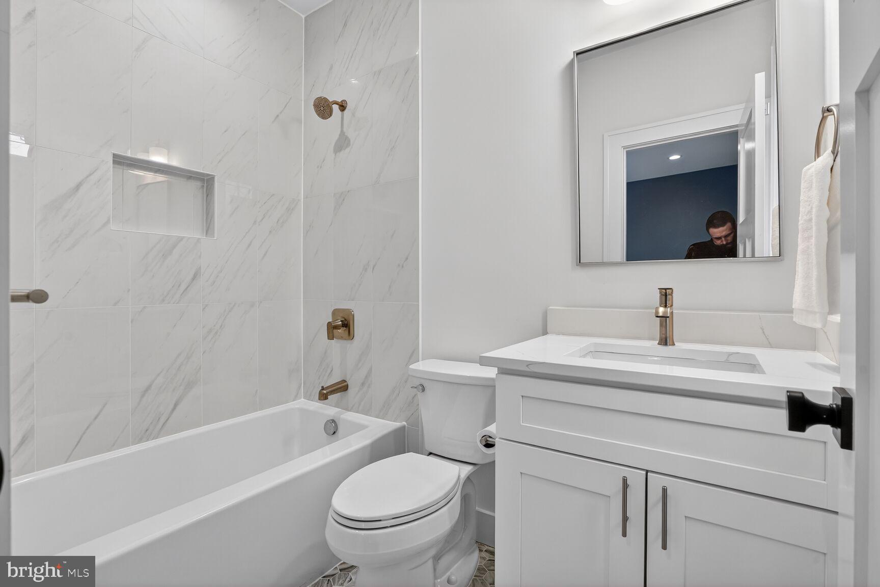 ASHTON HEIGHTS - Residential