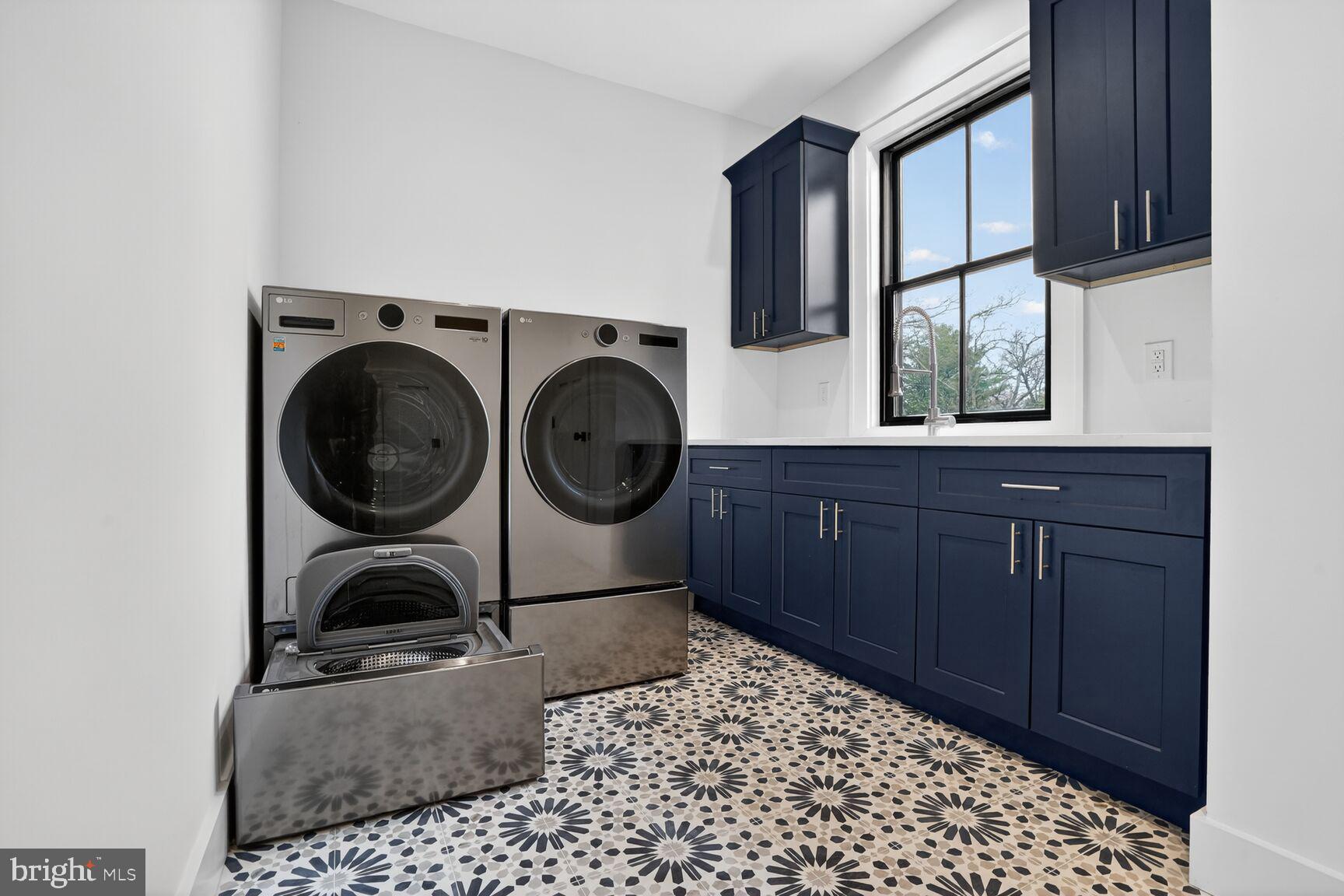 ASHTON HEIGHTS - Residential