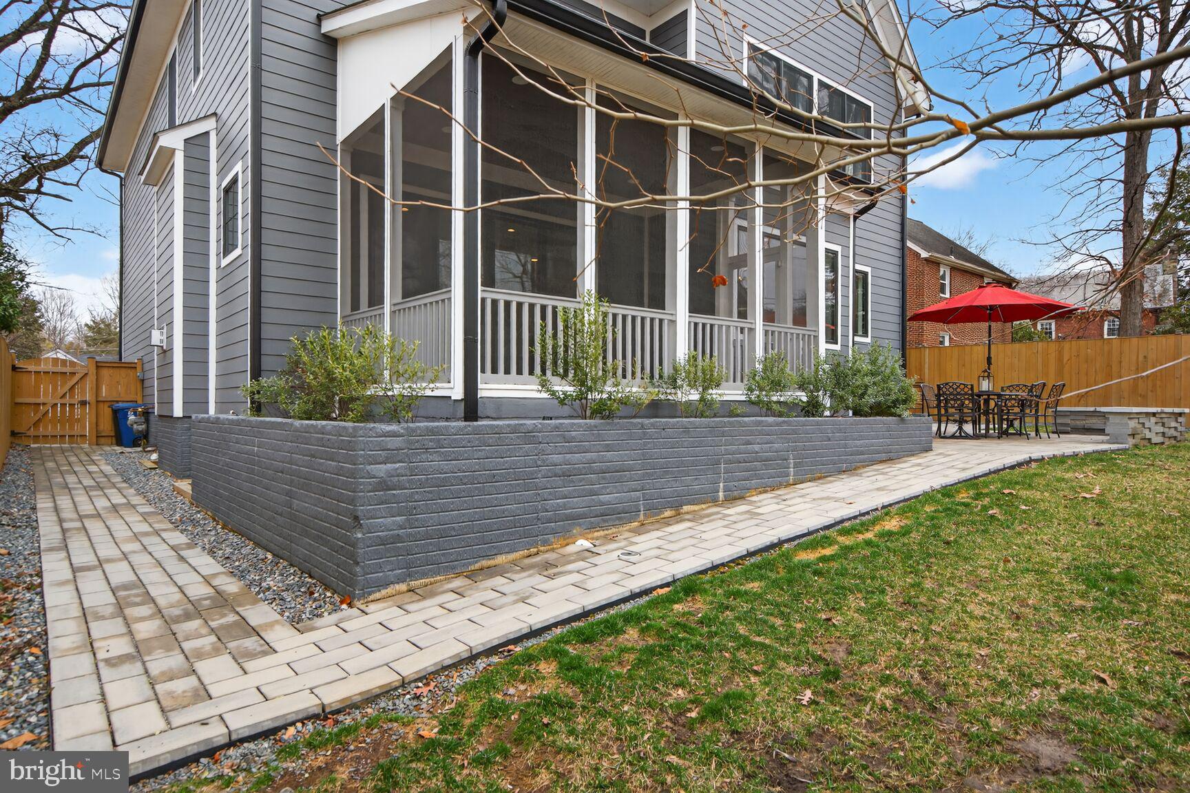 ASHTON HEIGHTS - Residential