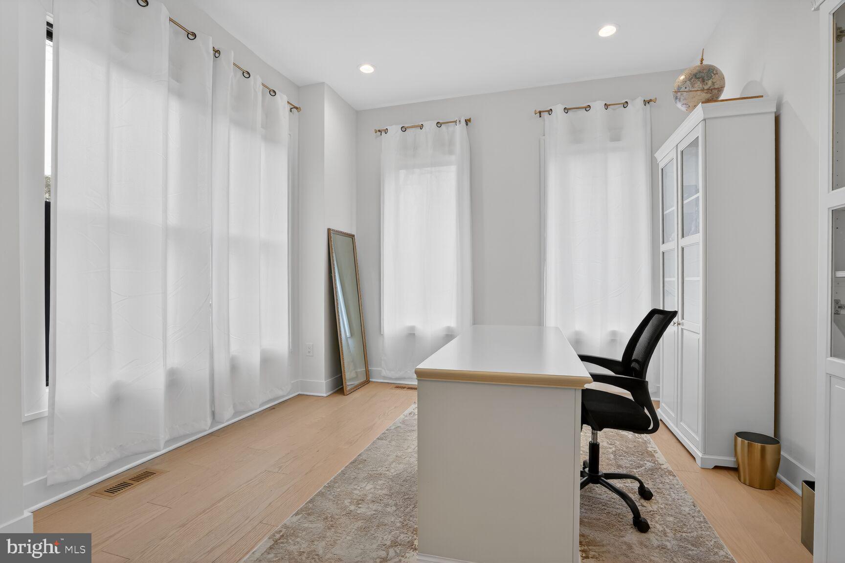 ASHTON HEIGHTS - Residential