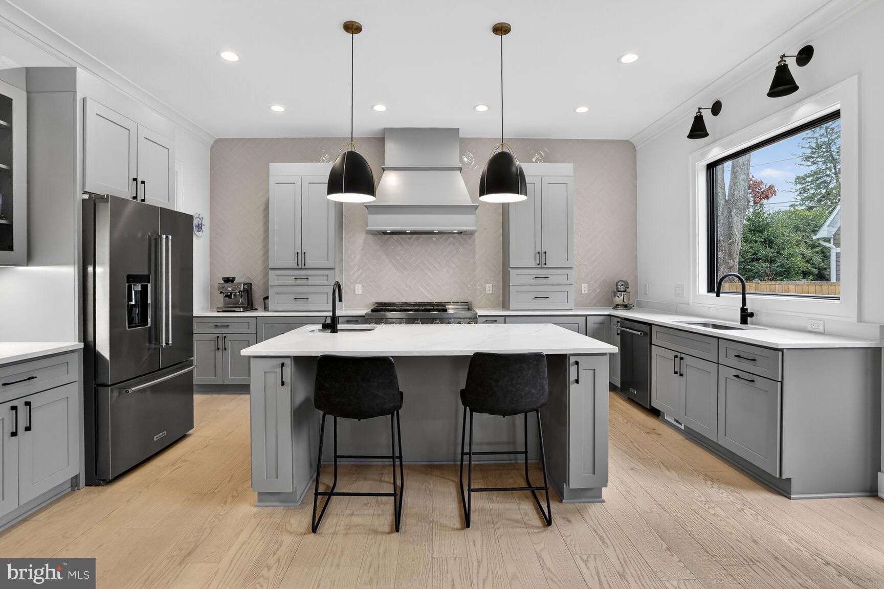 ASHTON HEIGHTS - Residential