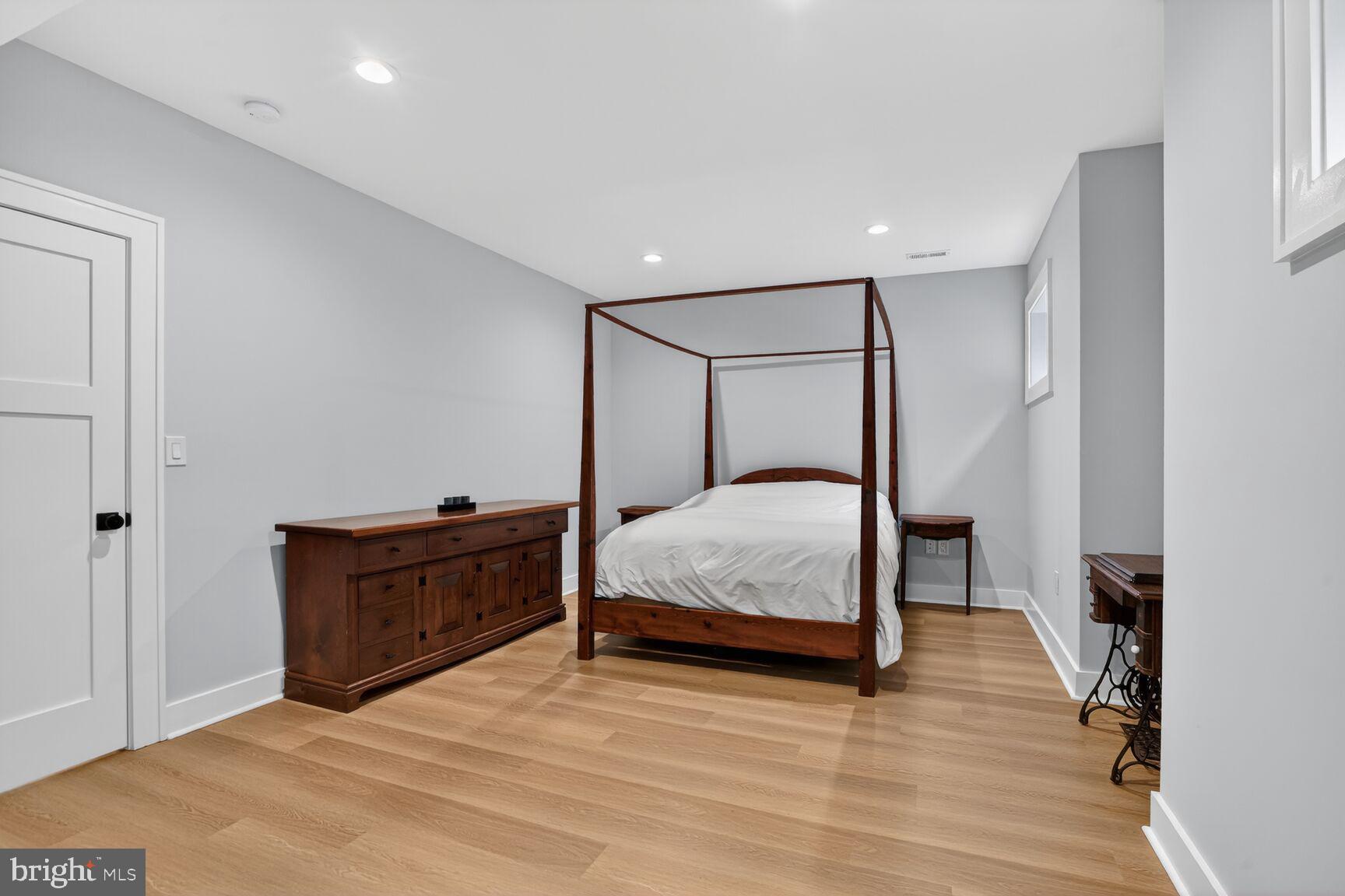 ASHTON HEIGHTS - Residential