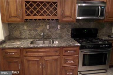 LONG BRANCH PARK - Residential Lease