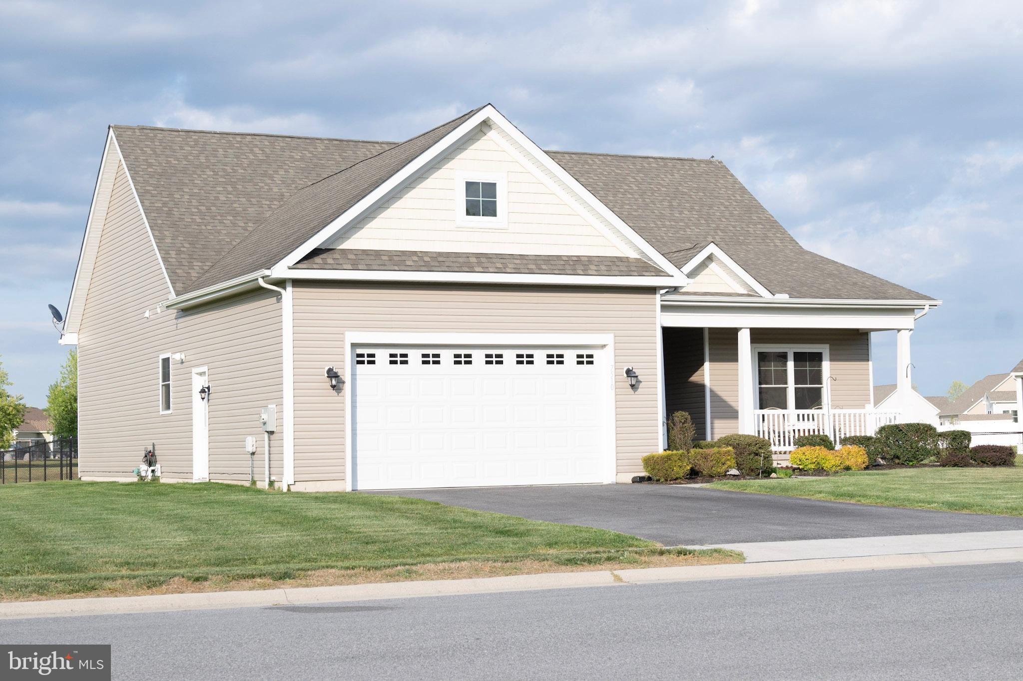 7510 BROAD CREEK CIRCLE