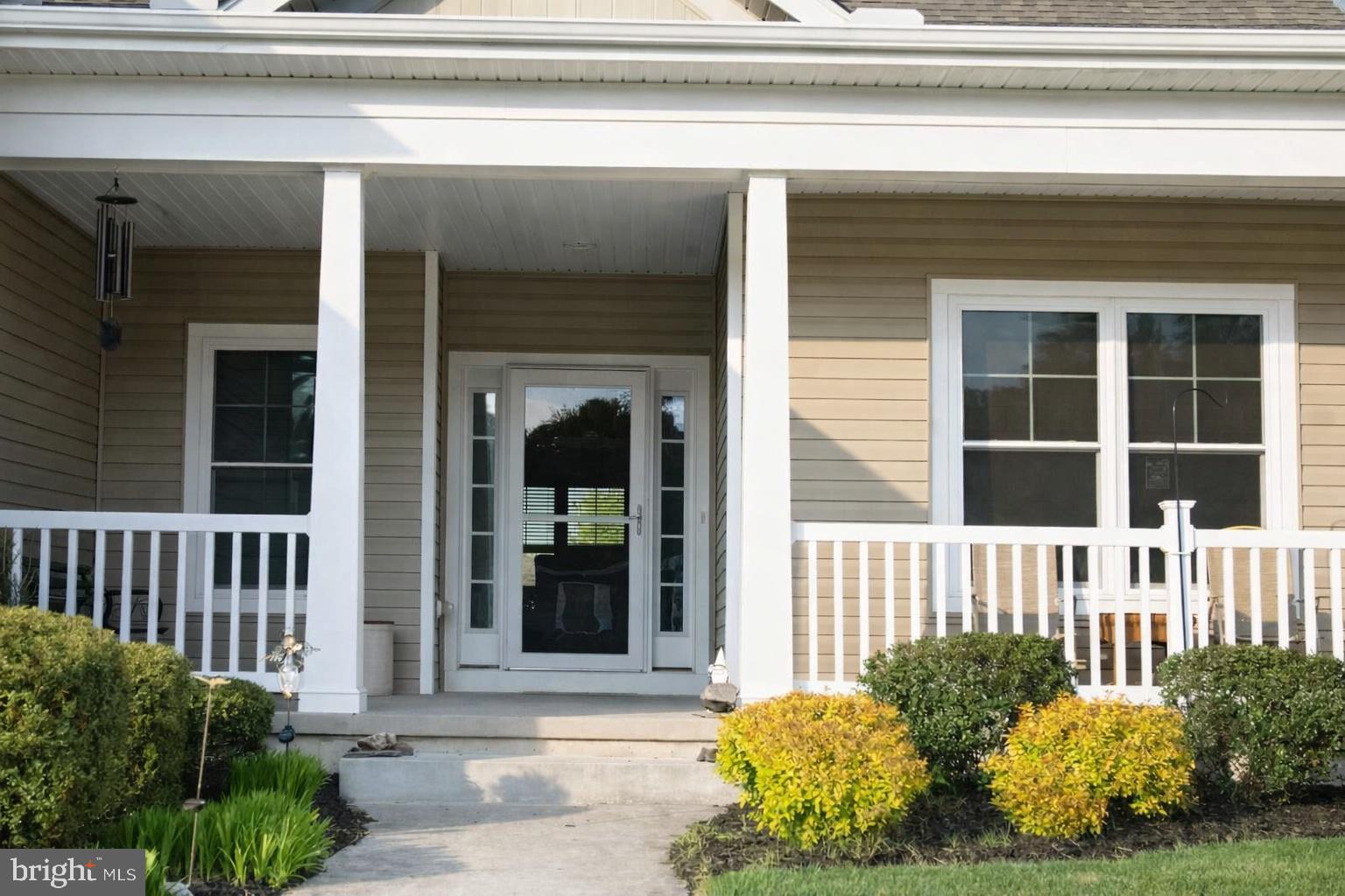 7510 BROAD CREEK CIRCLE