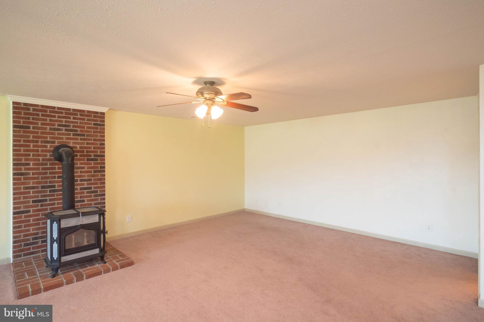 WALNUT GROVE - Residential