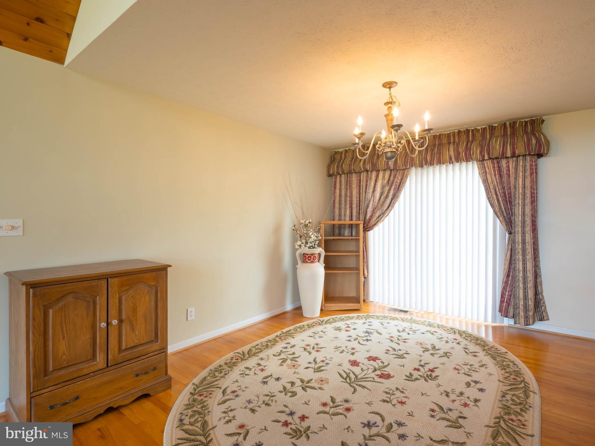 WALNUT GROVE - Residential