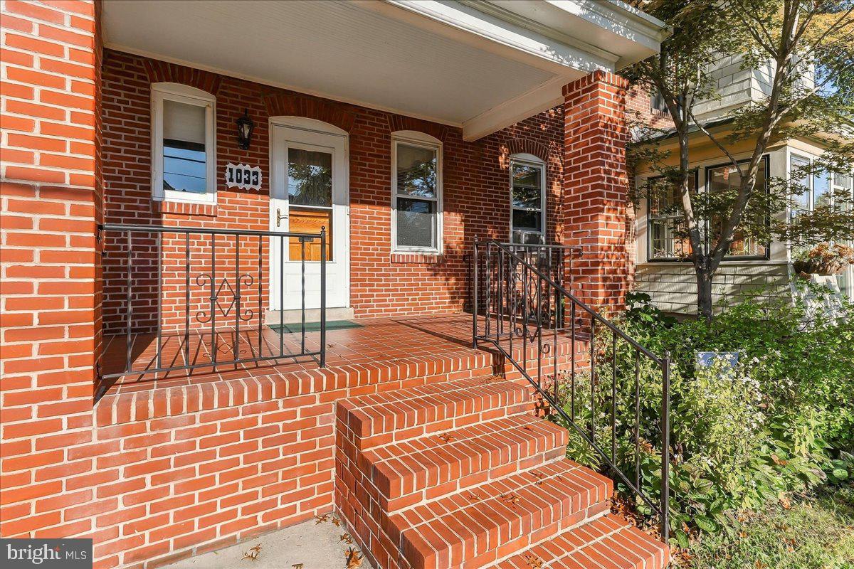 1033 N CLAYTON STREET N 1033