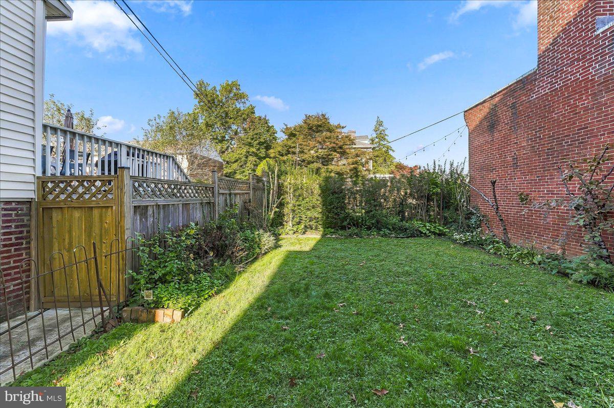 1033 N CLAYTON STREET N 1033