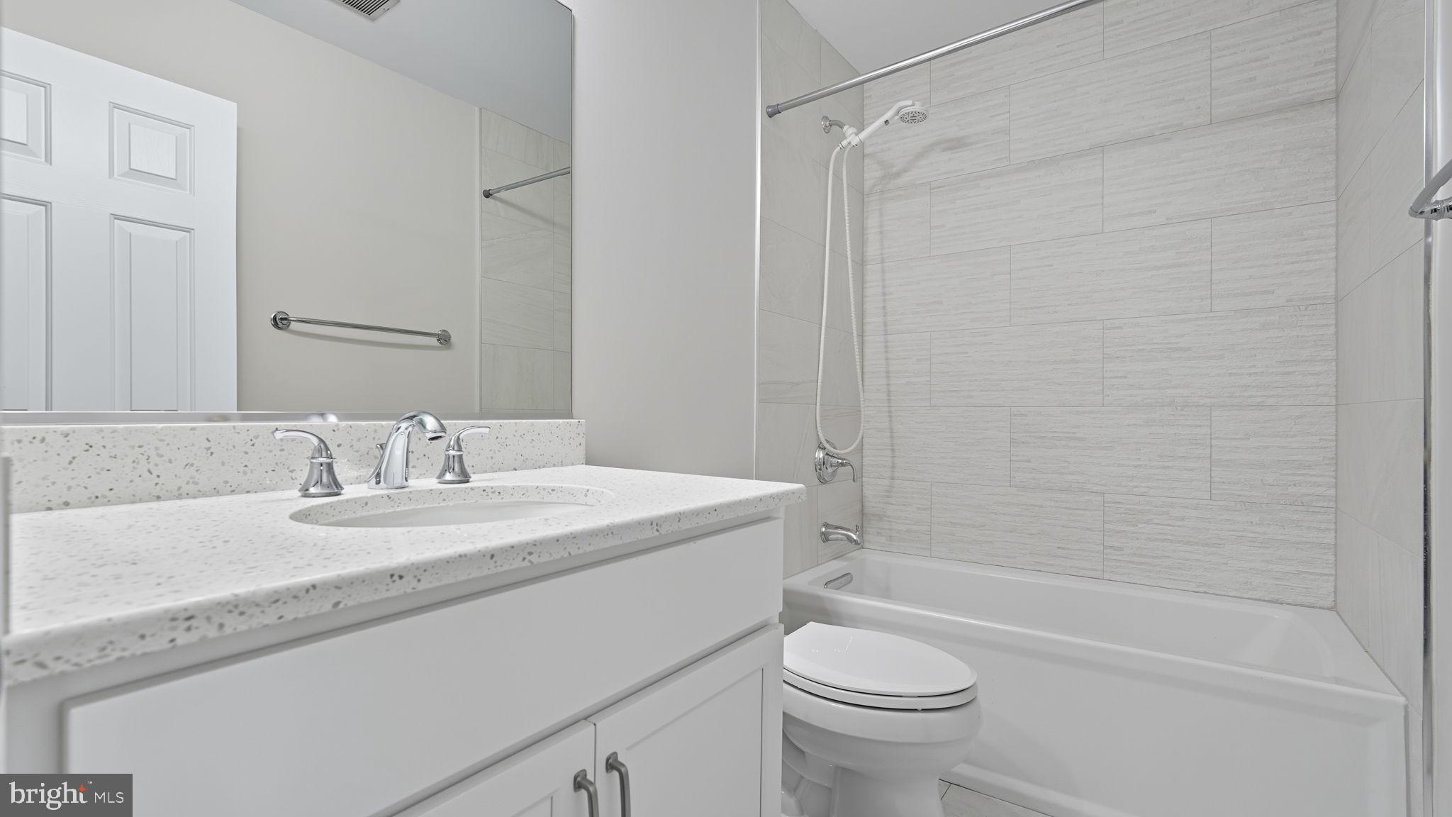 LORTON TOWN CENTER - Residential